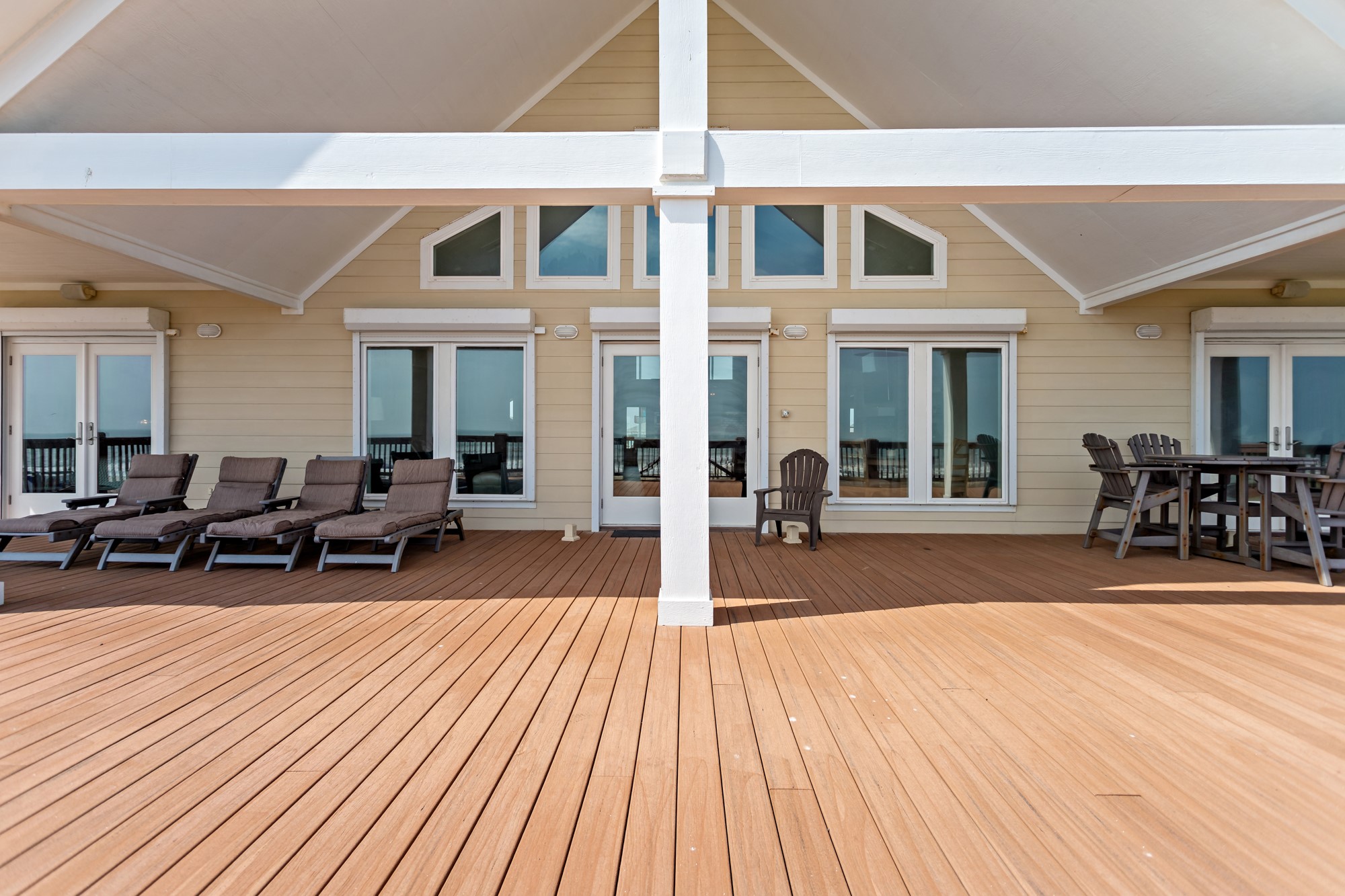 2130 Gulf, Crystal Beach, TX 77650