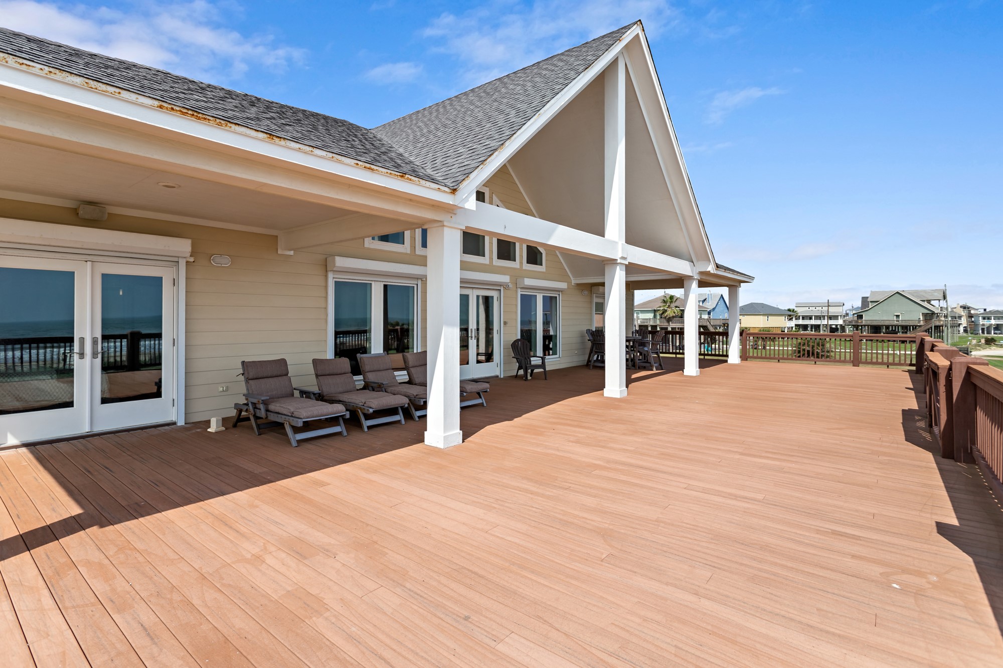 2130 Gulf, Crystal Beach, TX 77650
