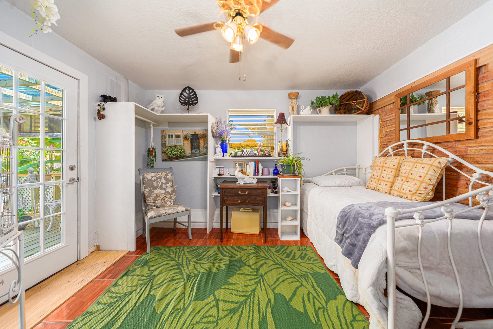 6503 Sharon Lane, Hitchcock, TX 77563