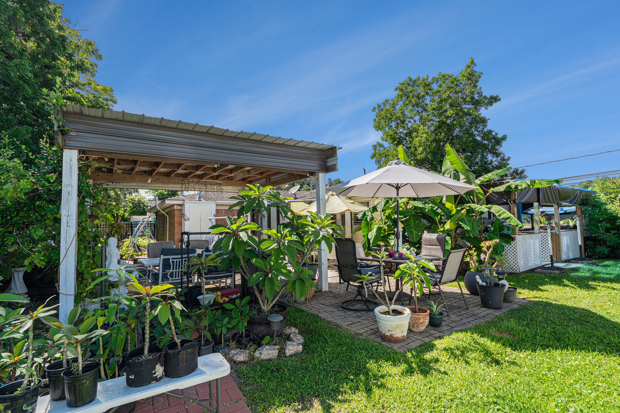 6503 Sharon Lane, Hitchcock, TX 77563