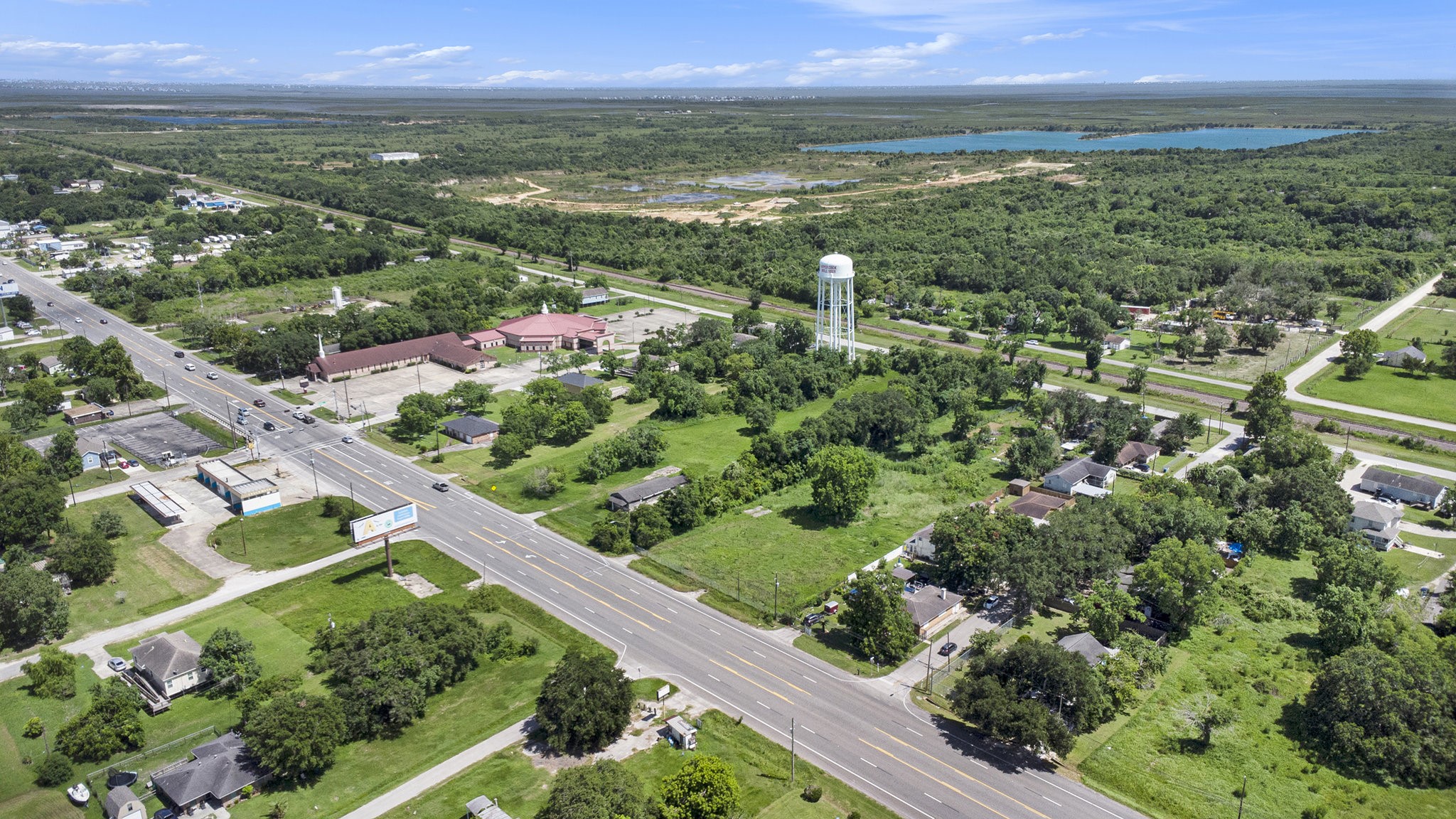 6503 Sharon Lane, Hitchcock, TX 77563