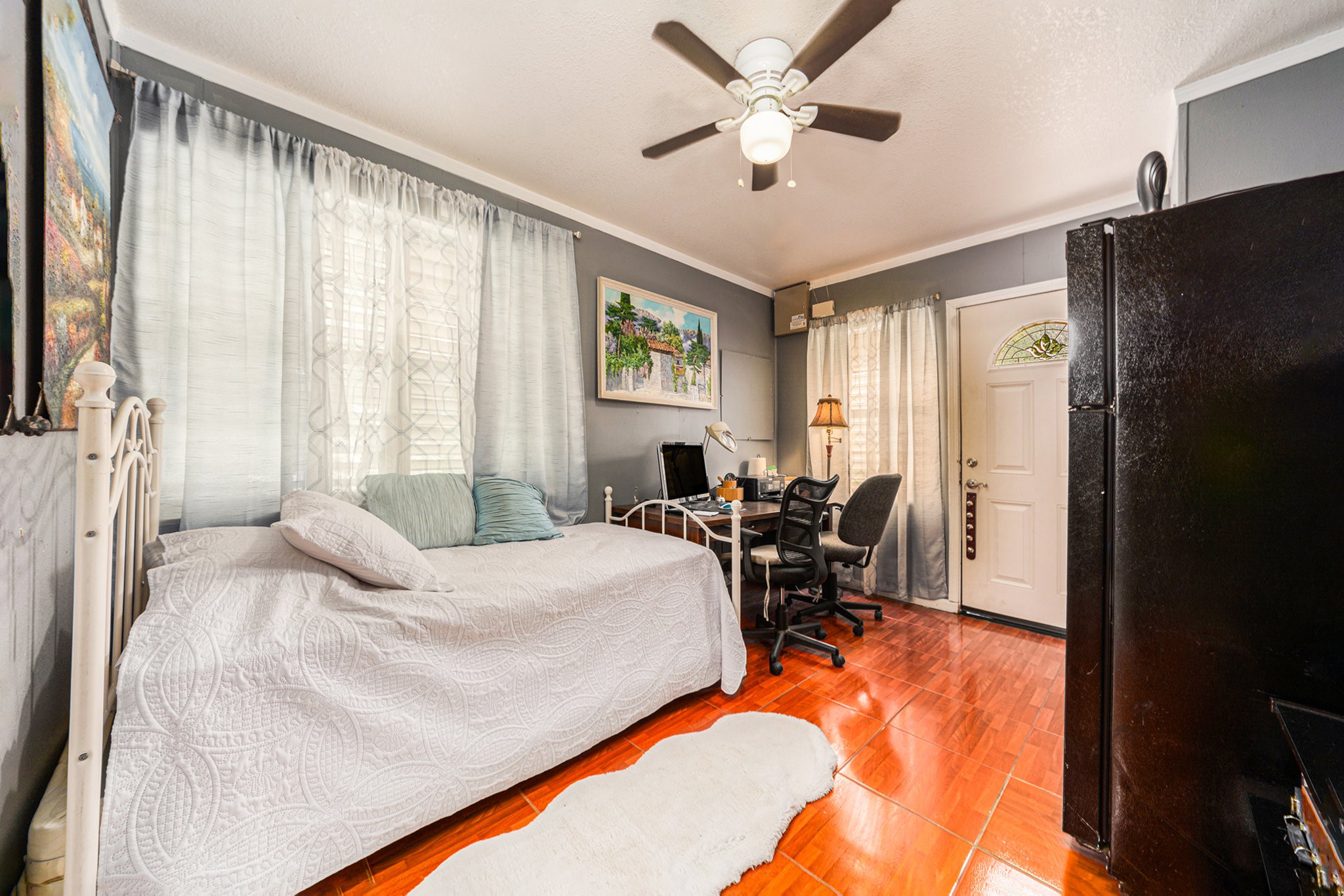 6503 Sharon Lane, Hitchcock, TX 77563