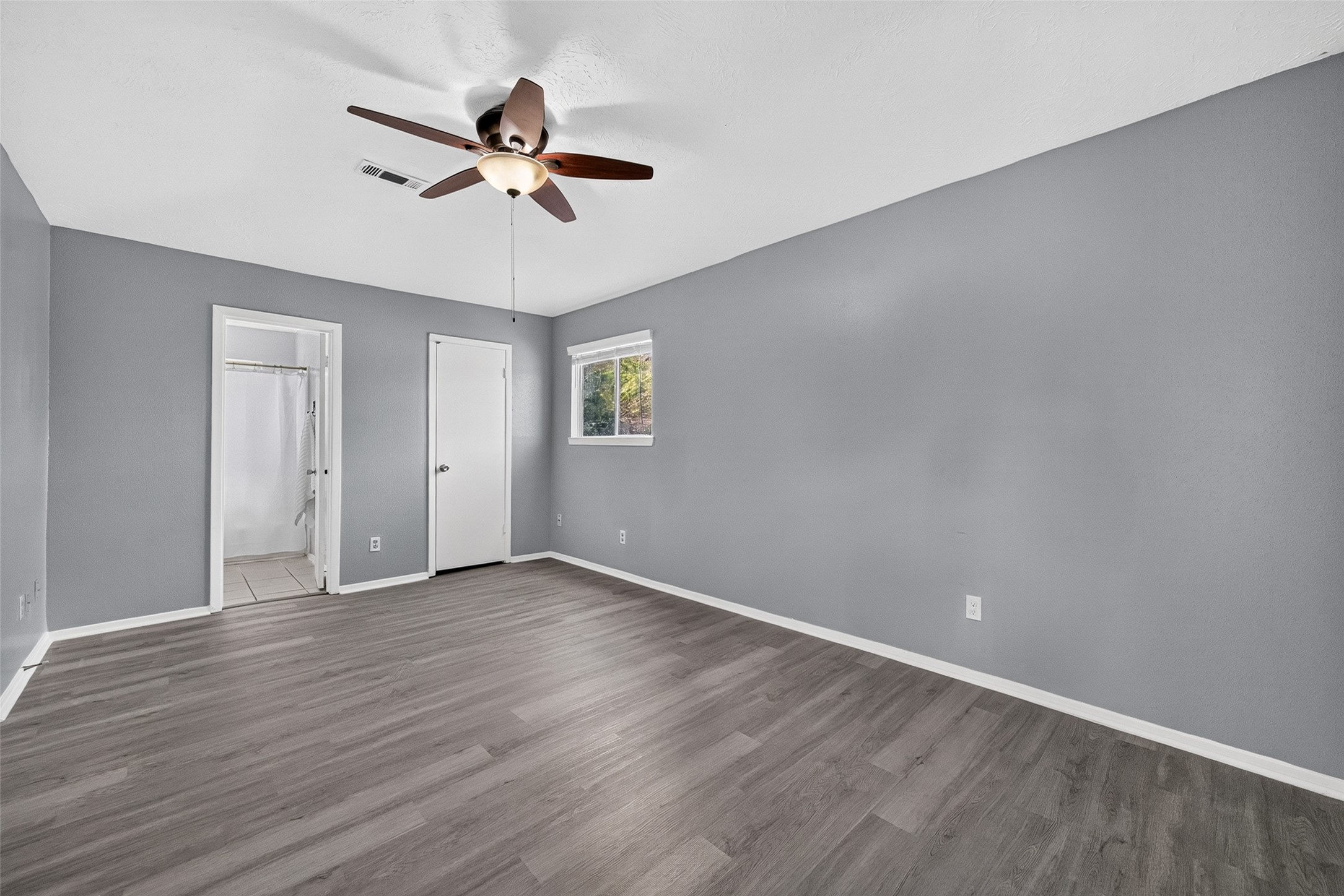 6013 Leafwood Circle, League City, TX 77573