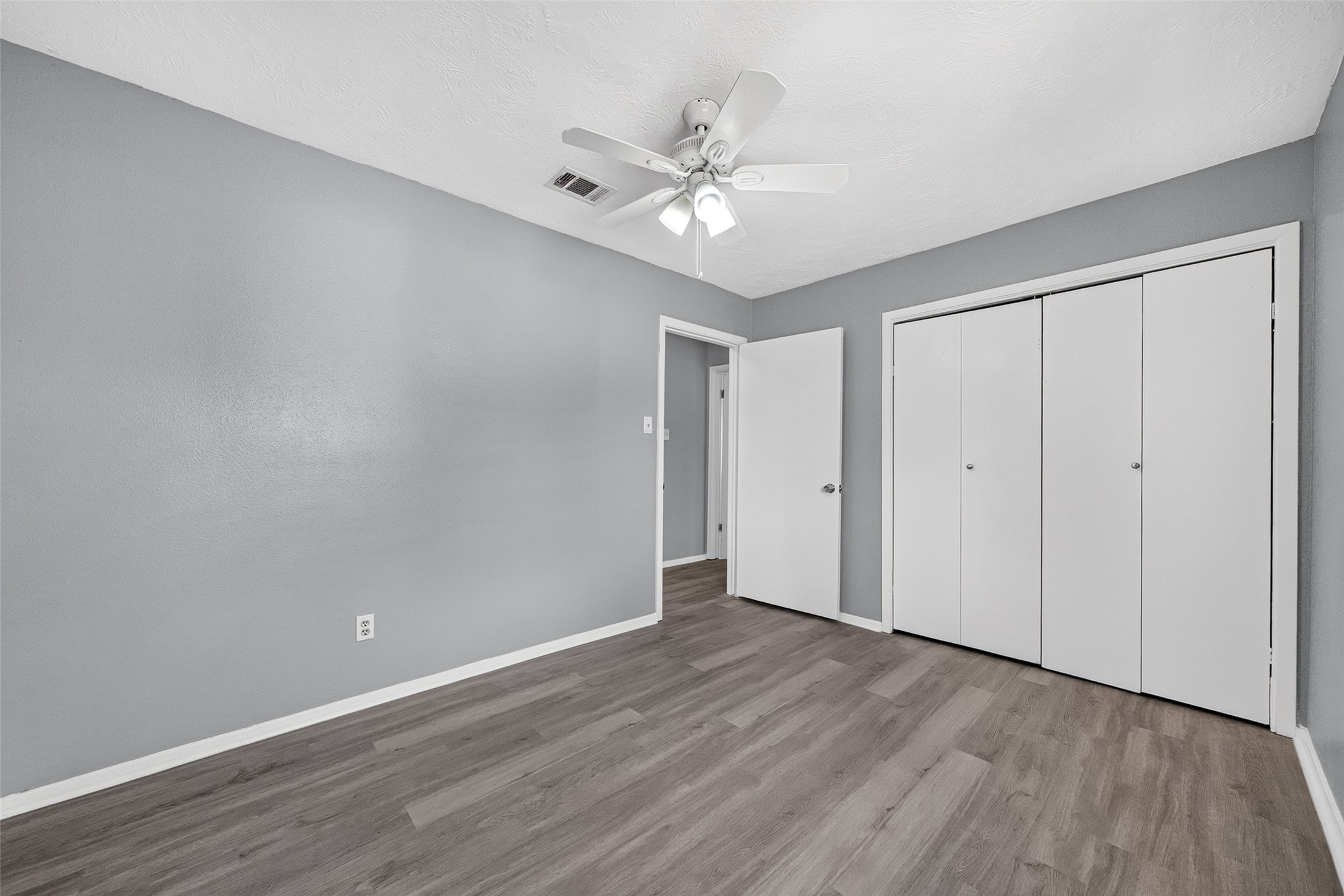 6013 Leafwood Circle, League City, TX 77573