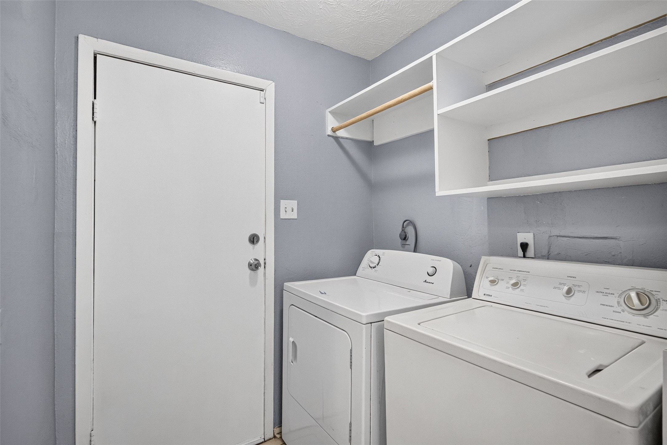 6013 Leafwood Circle, League City, TX 77573