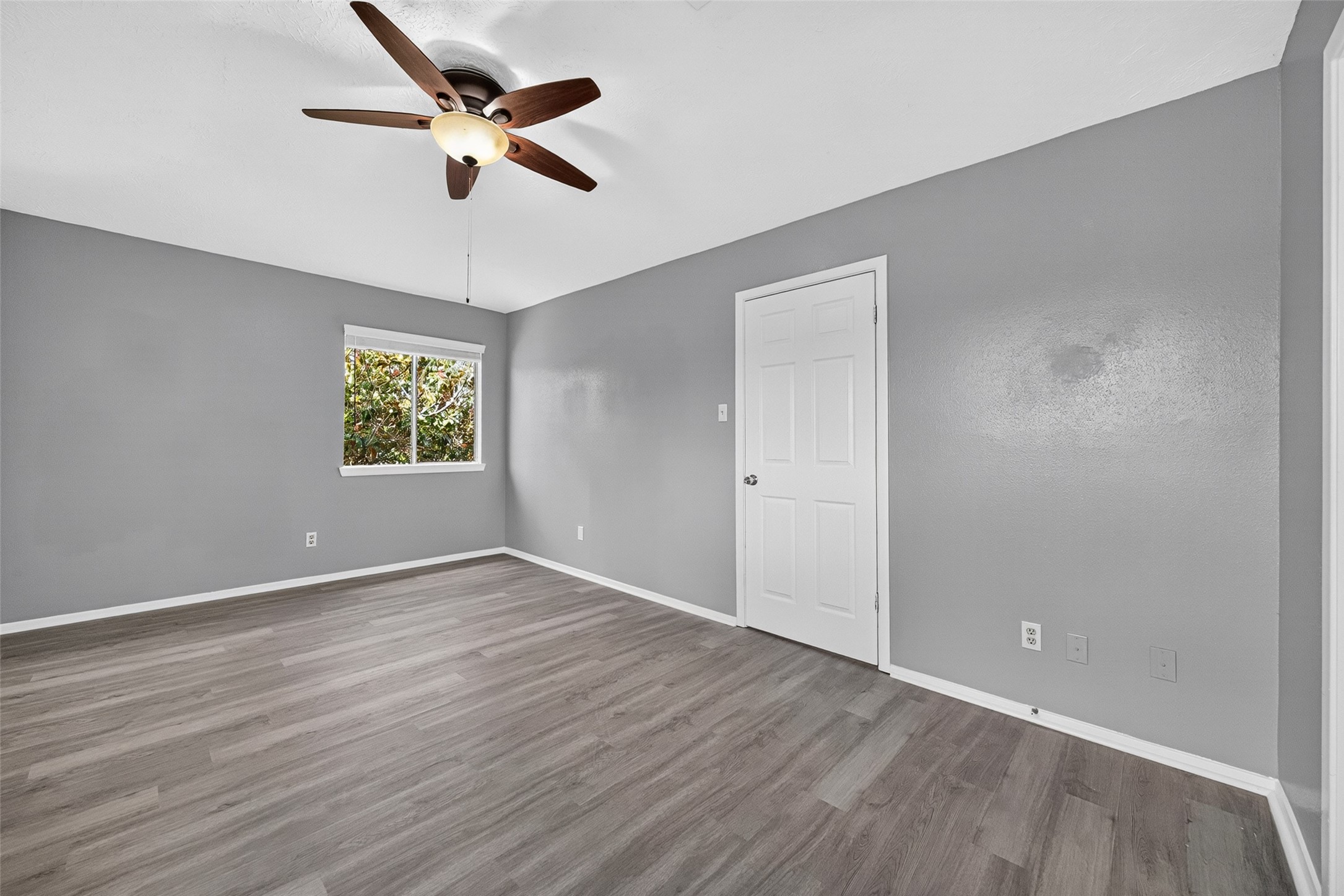 6013 Leafwood Circle, League City, TX 77573