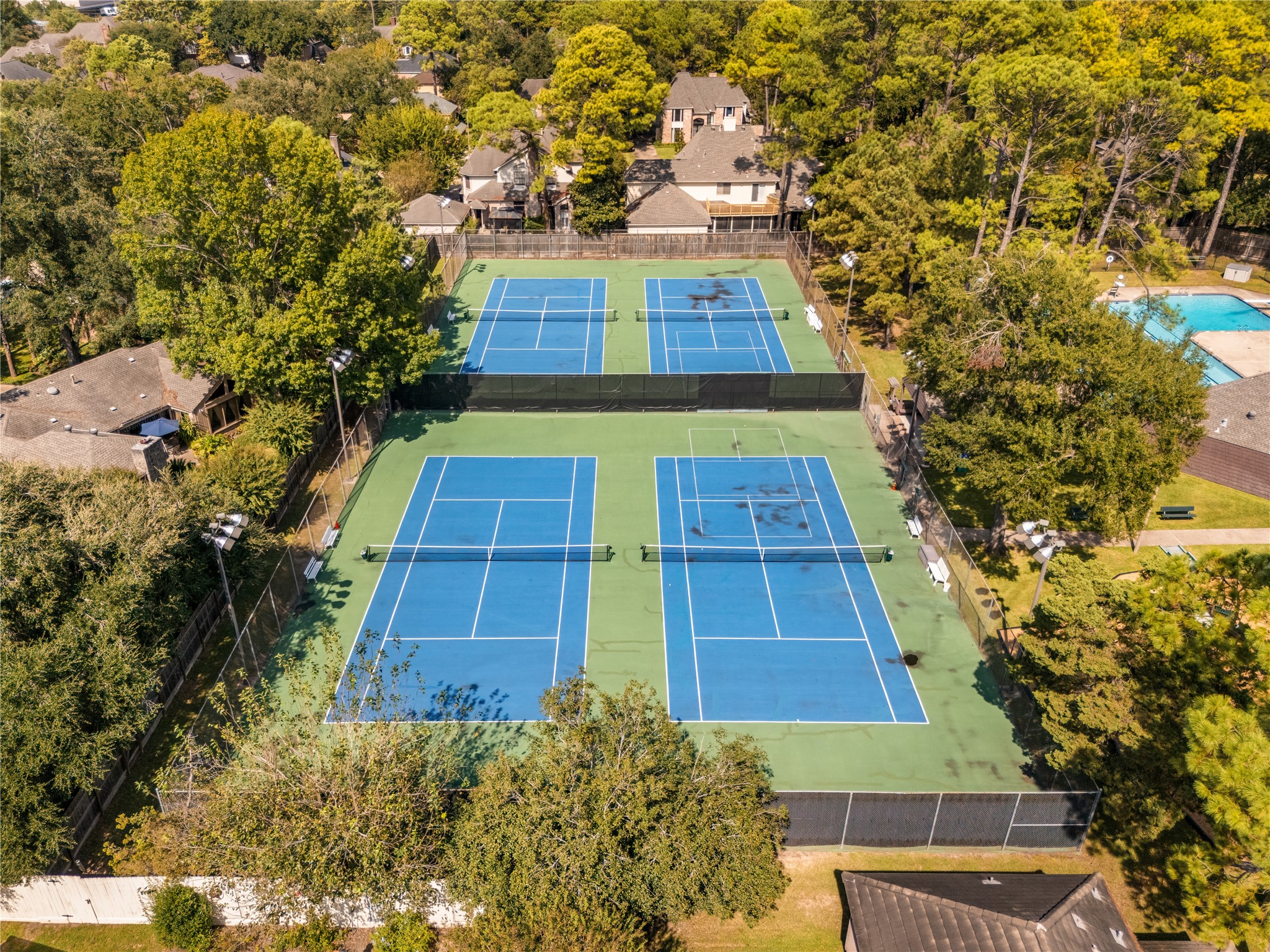 Community Tennis/Pickleball court