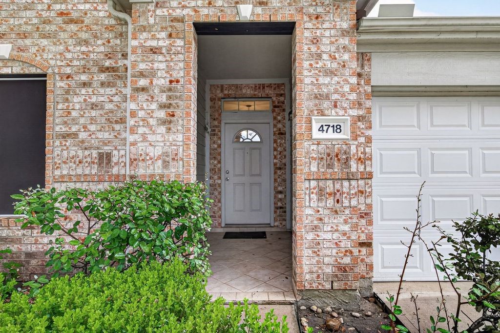 4718 Glencastle Court, Houston, TX 77345 4718 Glencastle Court, Houston, TX 77345