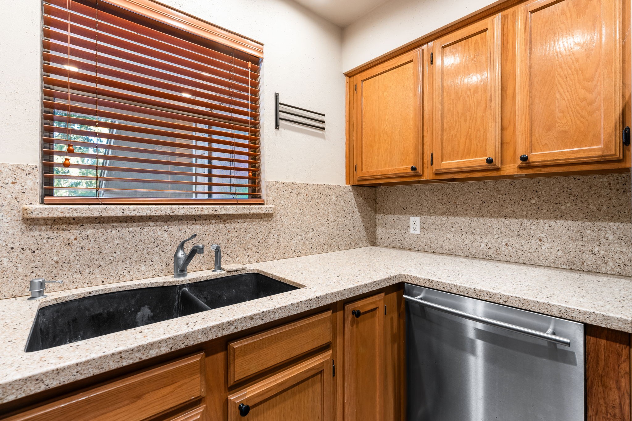 204 Lakeview Terrace, #G, Conroe, TX 77356