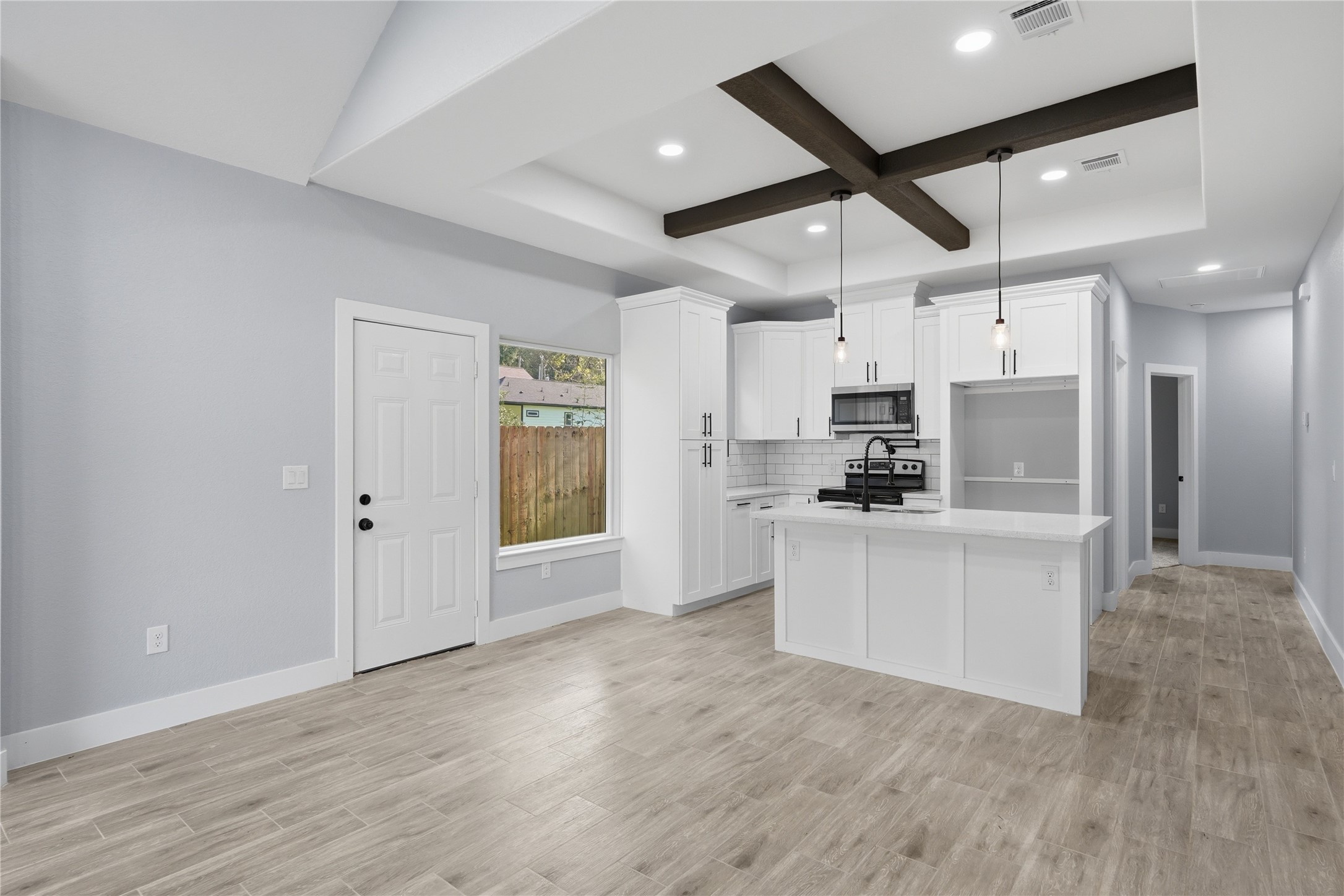 18434 Fannin Road, Willis, TX 77378 18434 Fannin Road, Willis, TX 77378