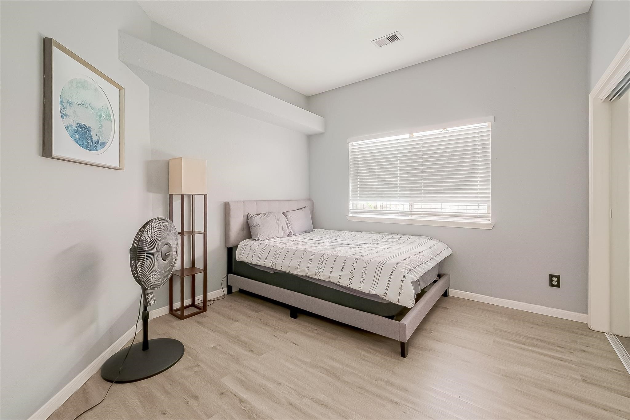 9310 Corner Oaks Ln, Houston, TX 77036