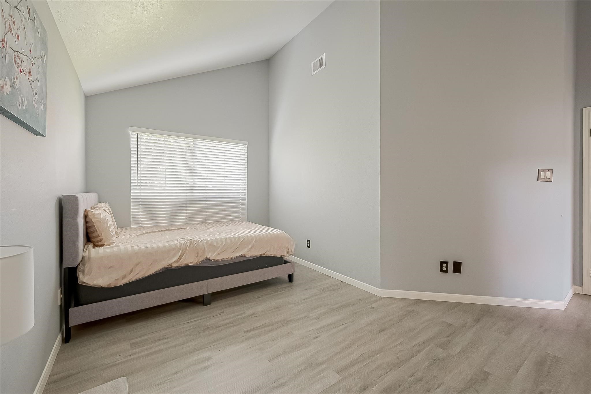 9310 Corner Oaks Ln, Houston, TX 77036