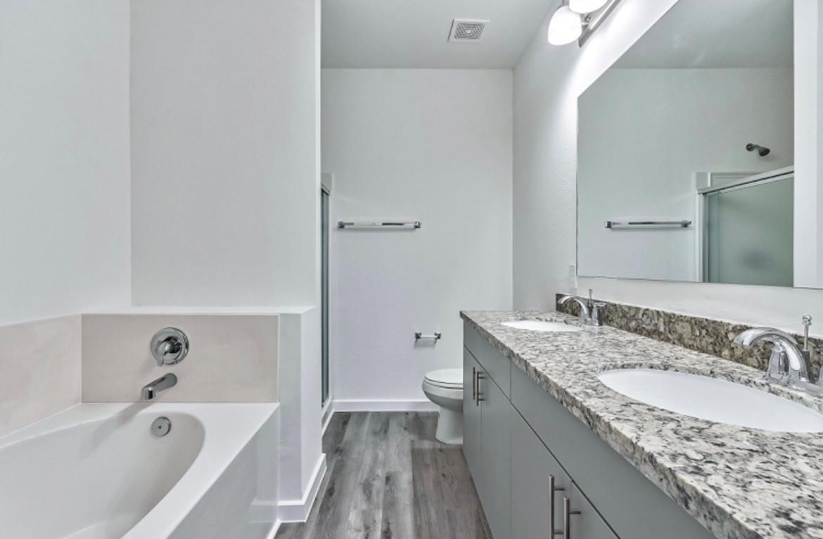 13310 Galaga Street, #B, Houston, TX 77048