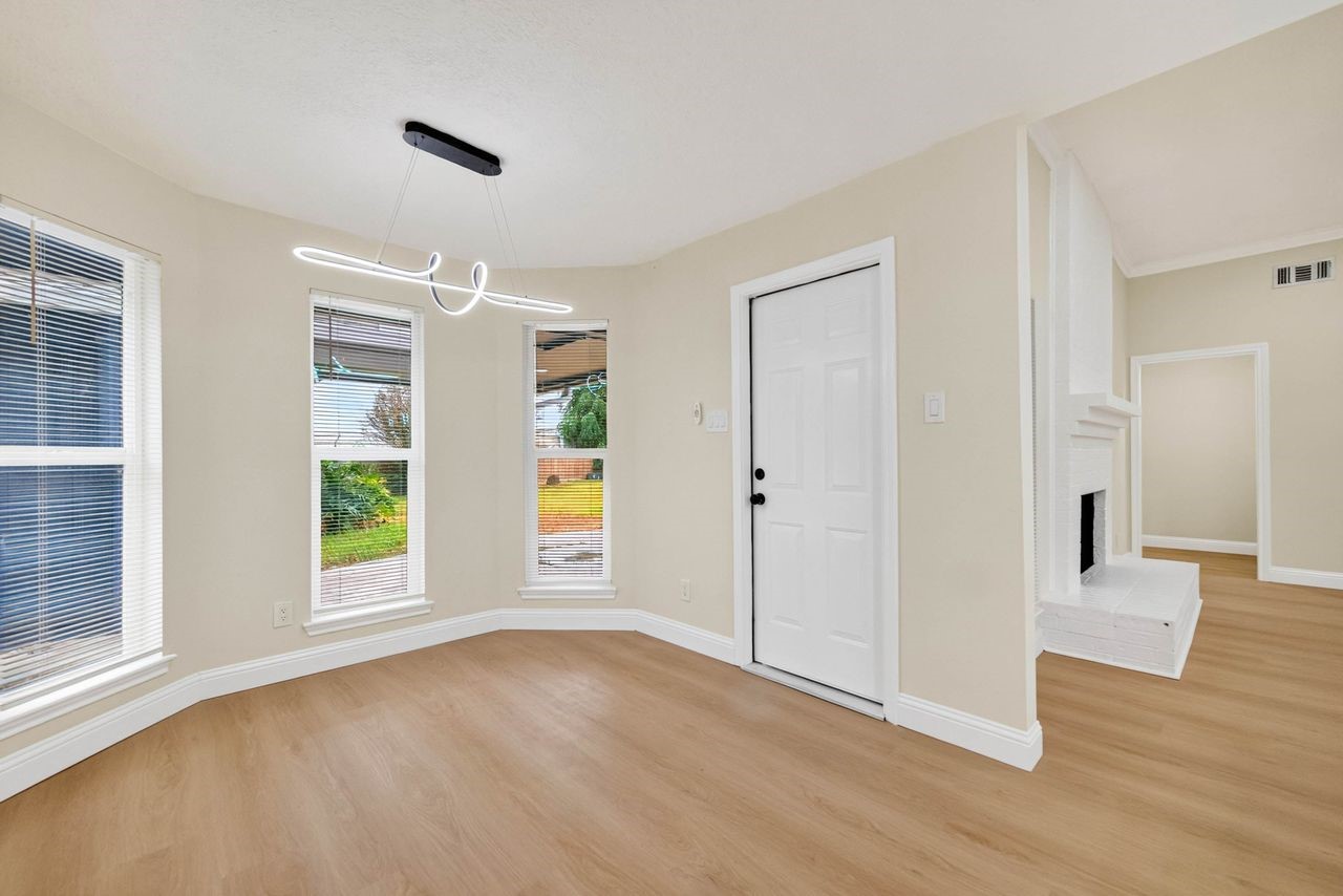 6034 Bee Hive Drive, Pasadena, TX 77505