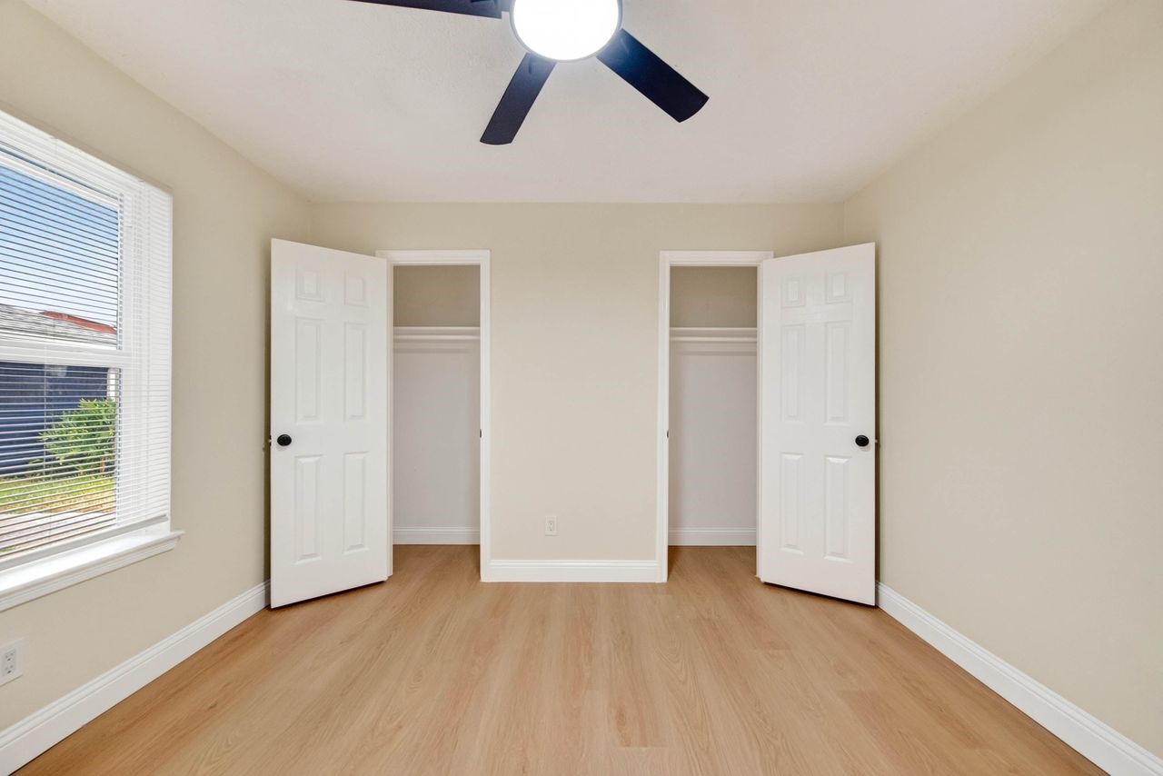 6034 Bee Hive Drive, Pasadena, TX 77505