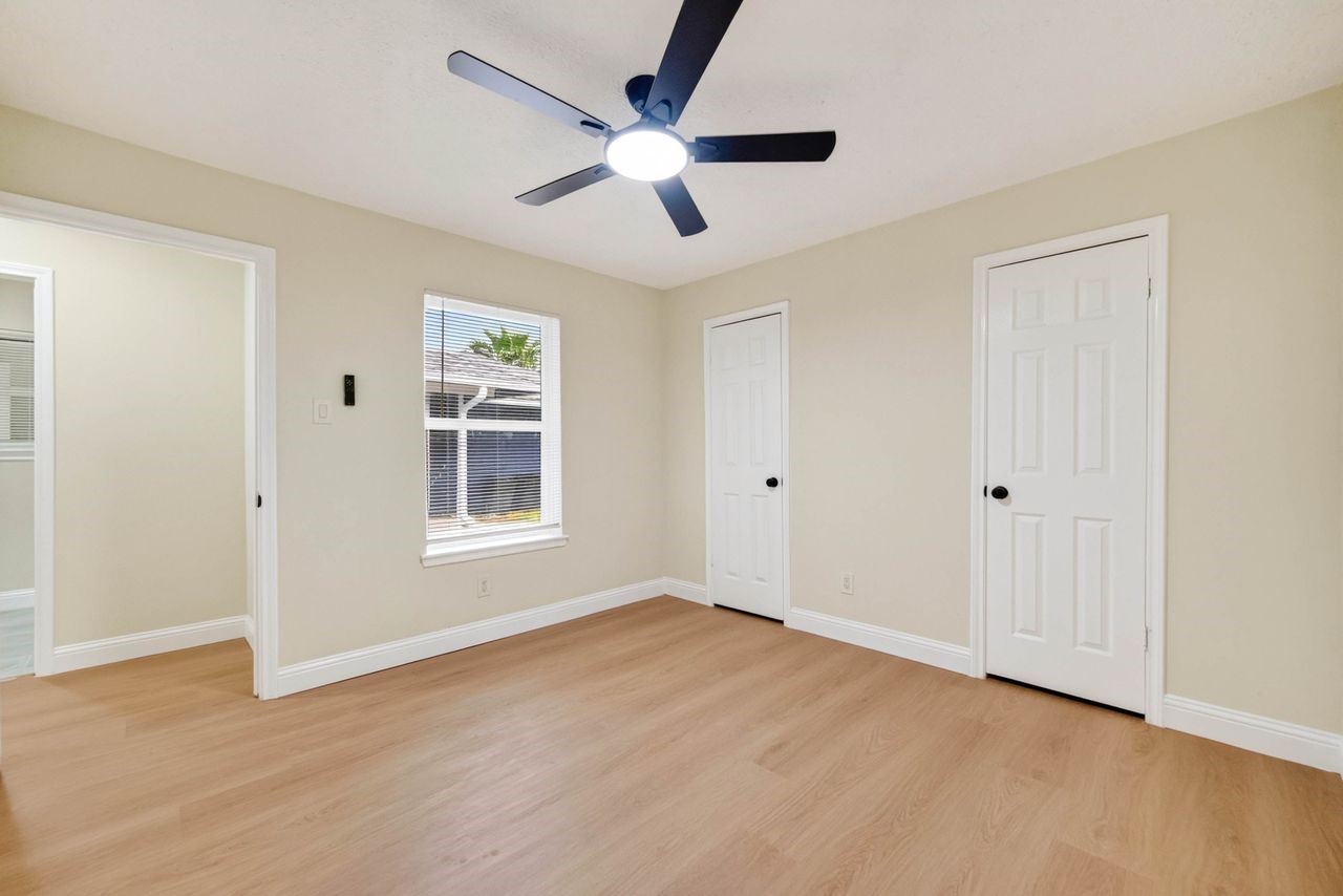 6034 Bee Hive Drive, Pasadena, TX 77505