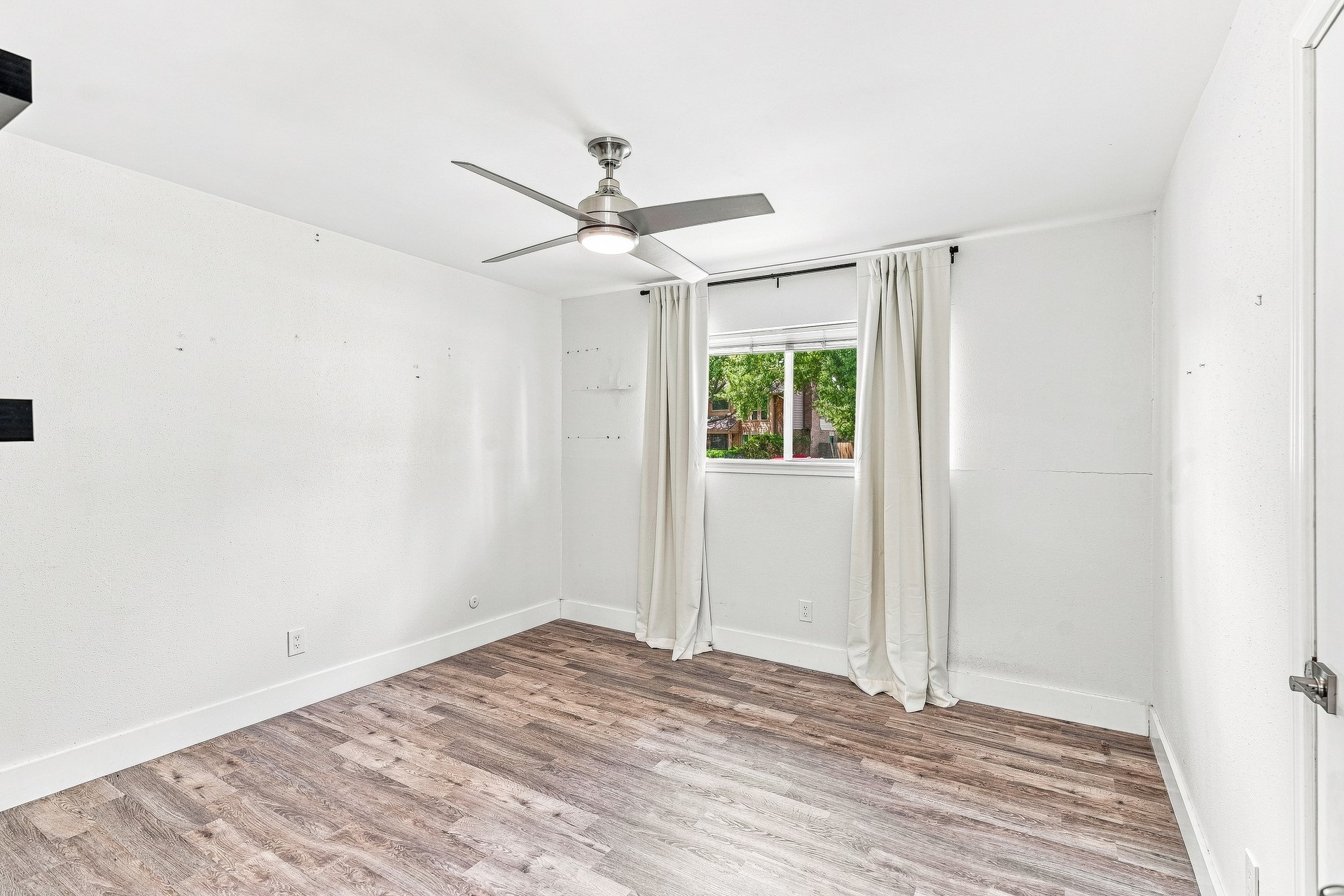 1135 Trowbridge Drive, Houston, TX 77062