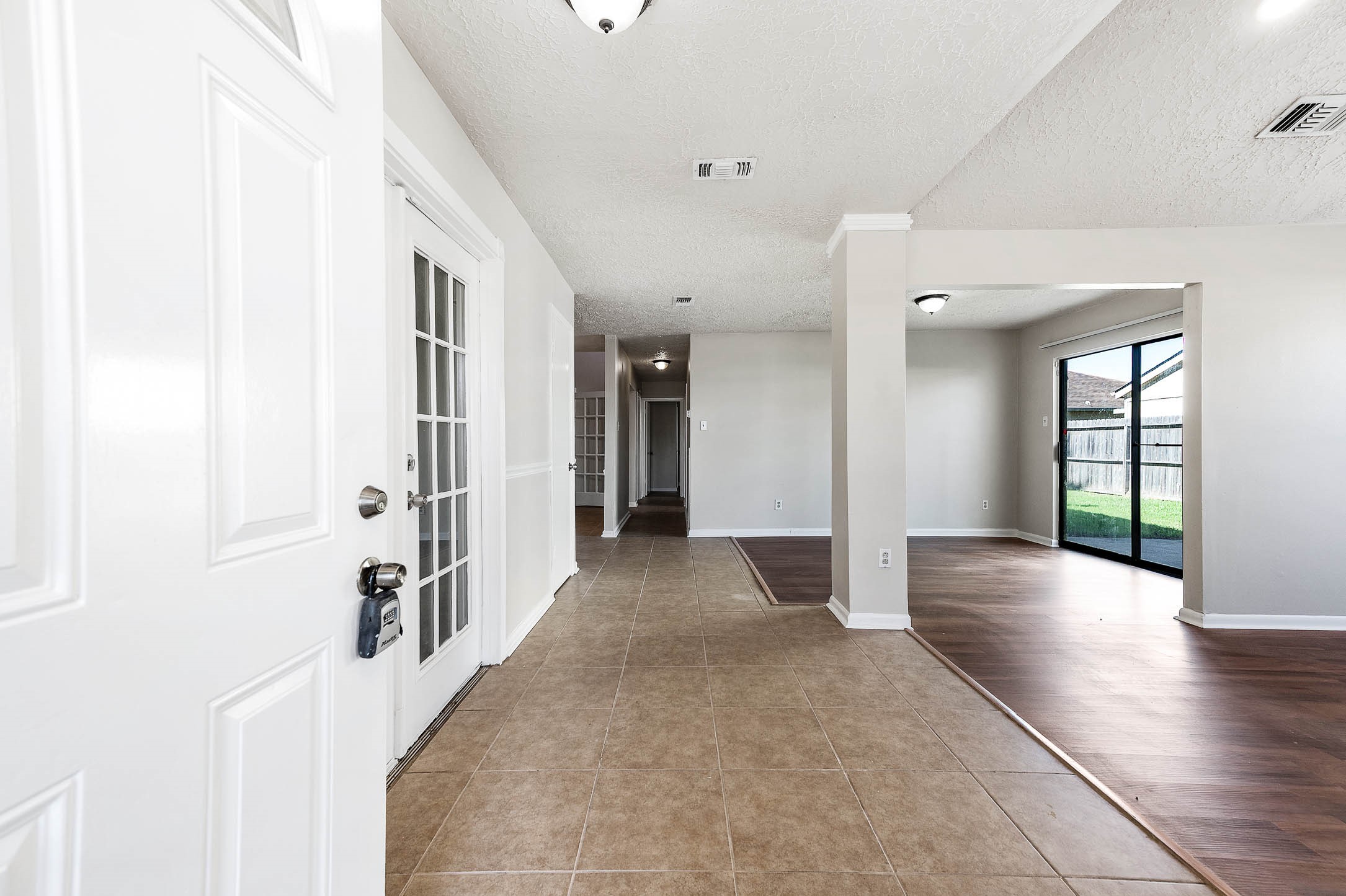 538 Shady Dale Drive, Stafford, TX 77477