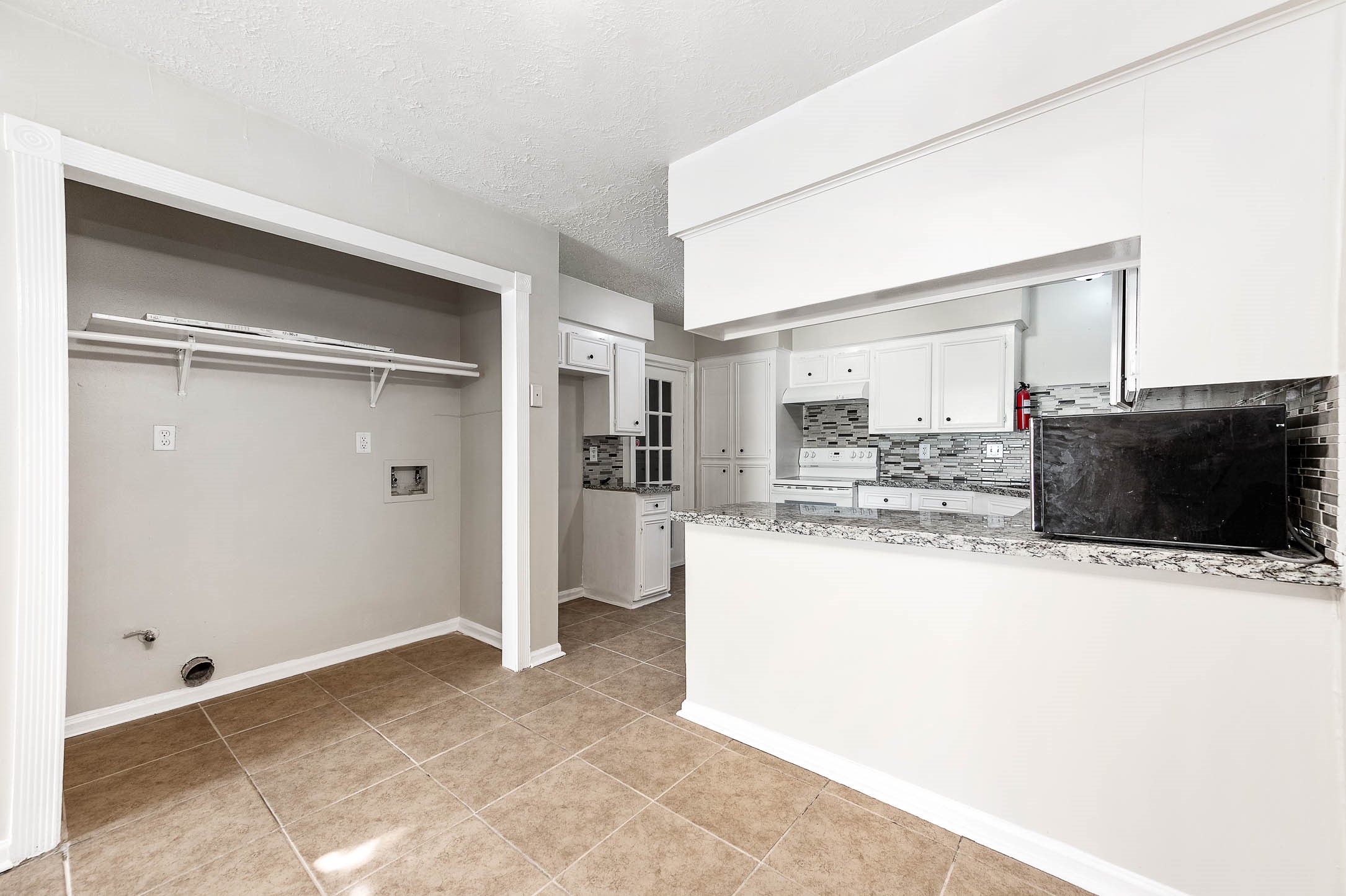 538 Shady Dale Drive, Stafford, TX 77477