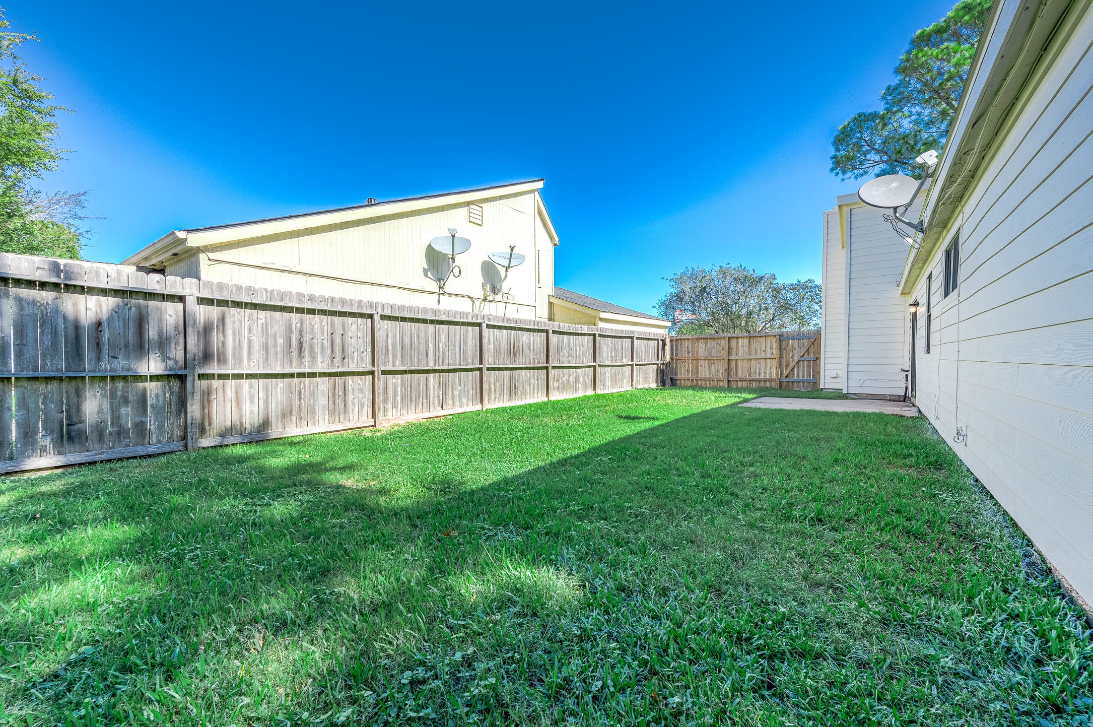 538 Shady Dale Drive, Stafford, TX 77477
