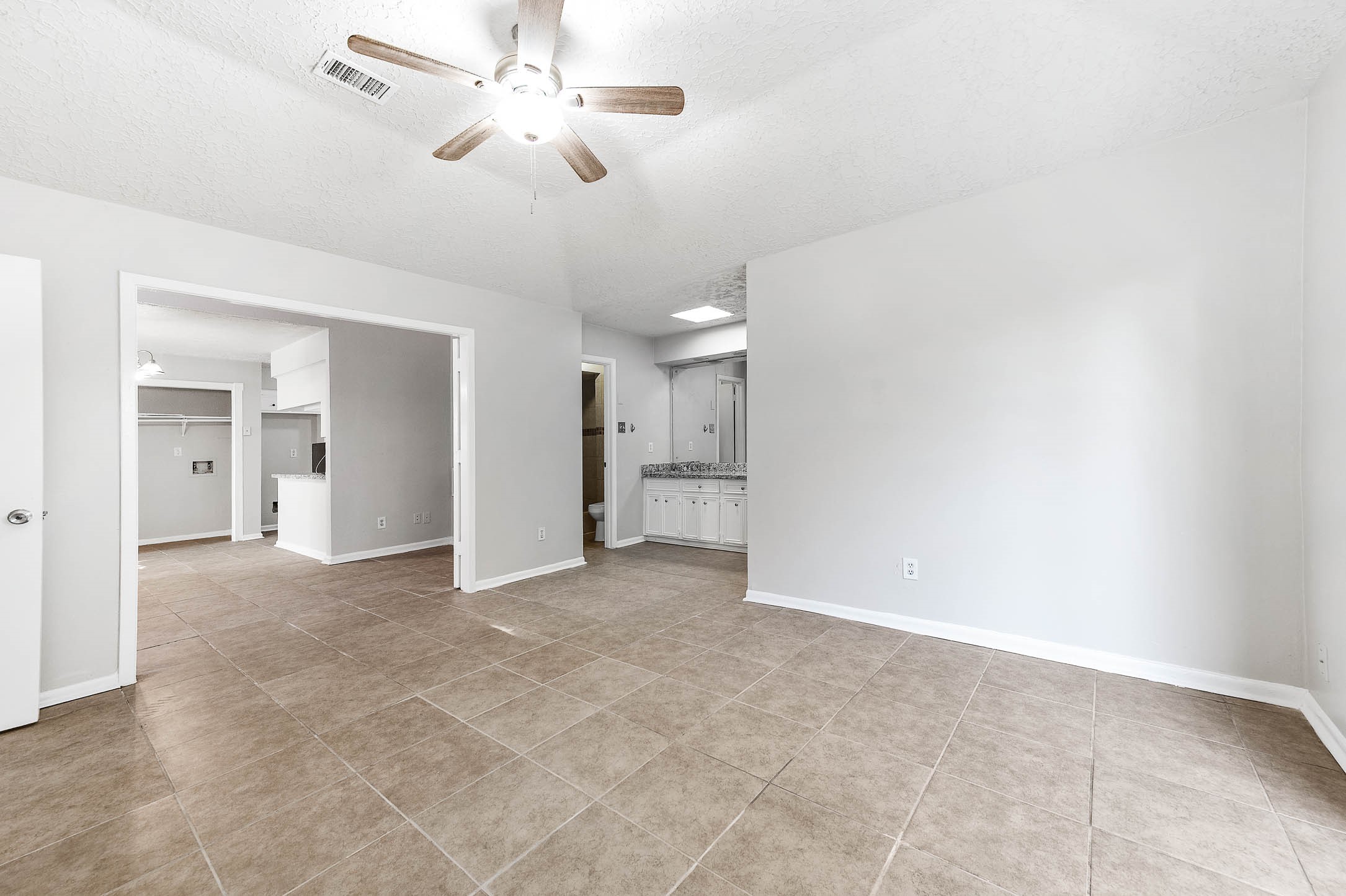 538 Shady Dale Drive, Stafford, TX 77477