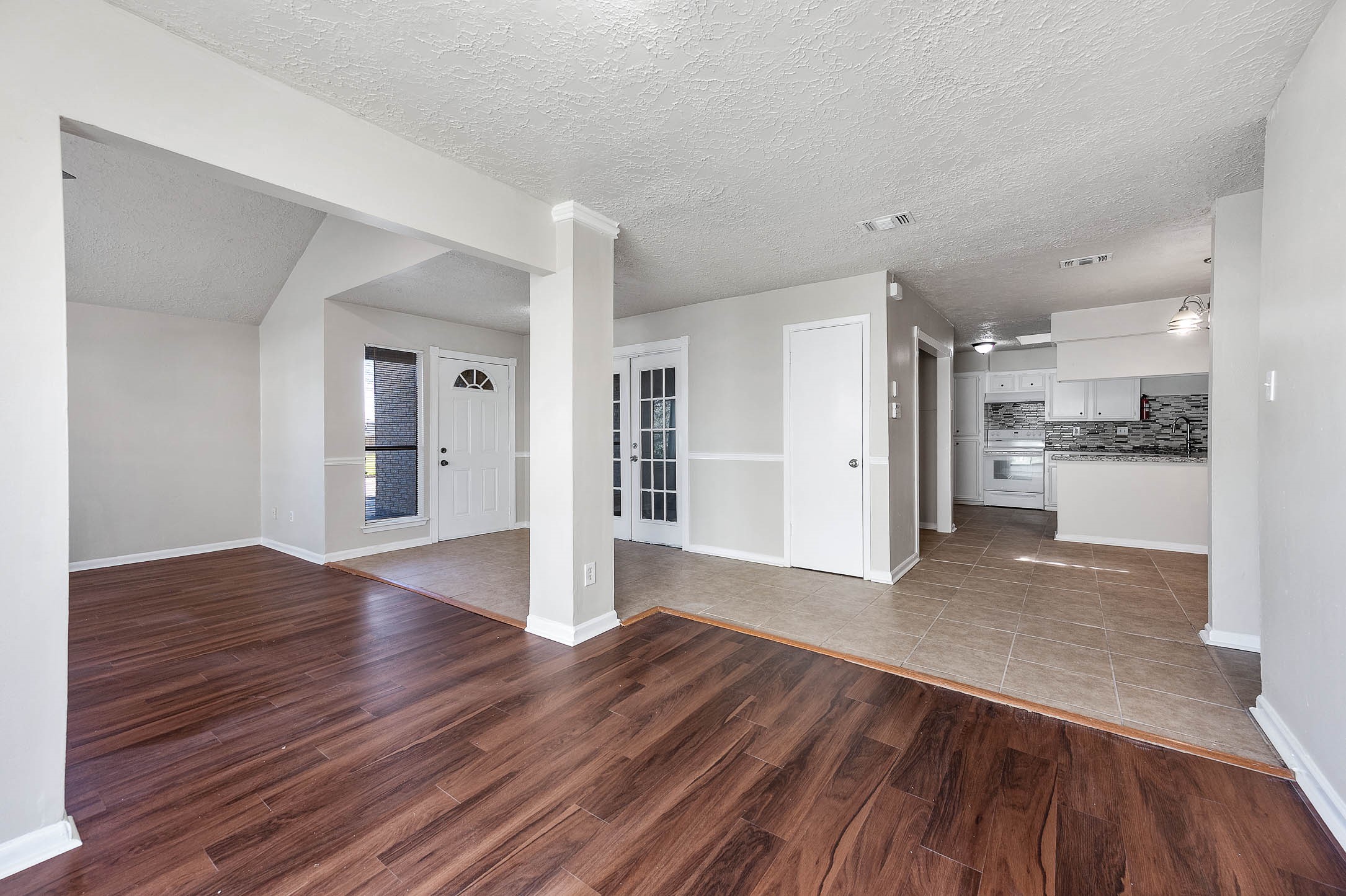 538 Shady Dale Drive, Stafford, TX 77477