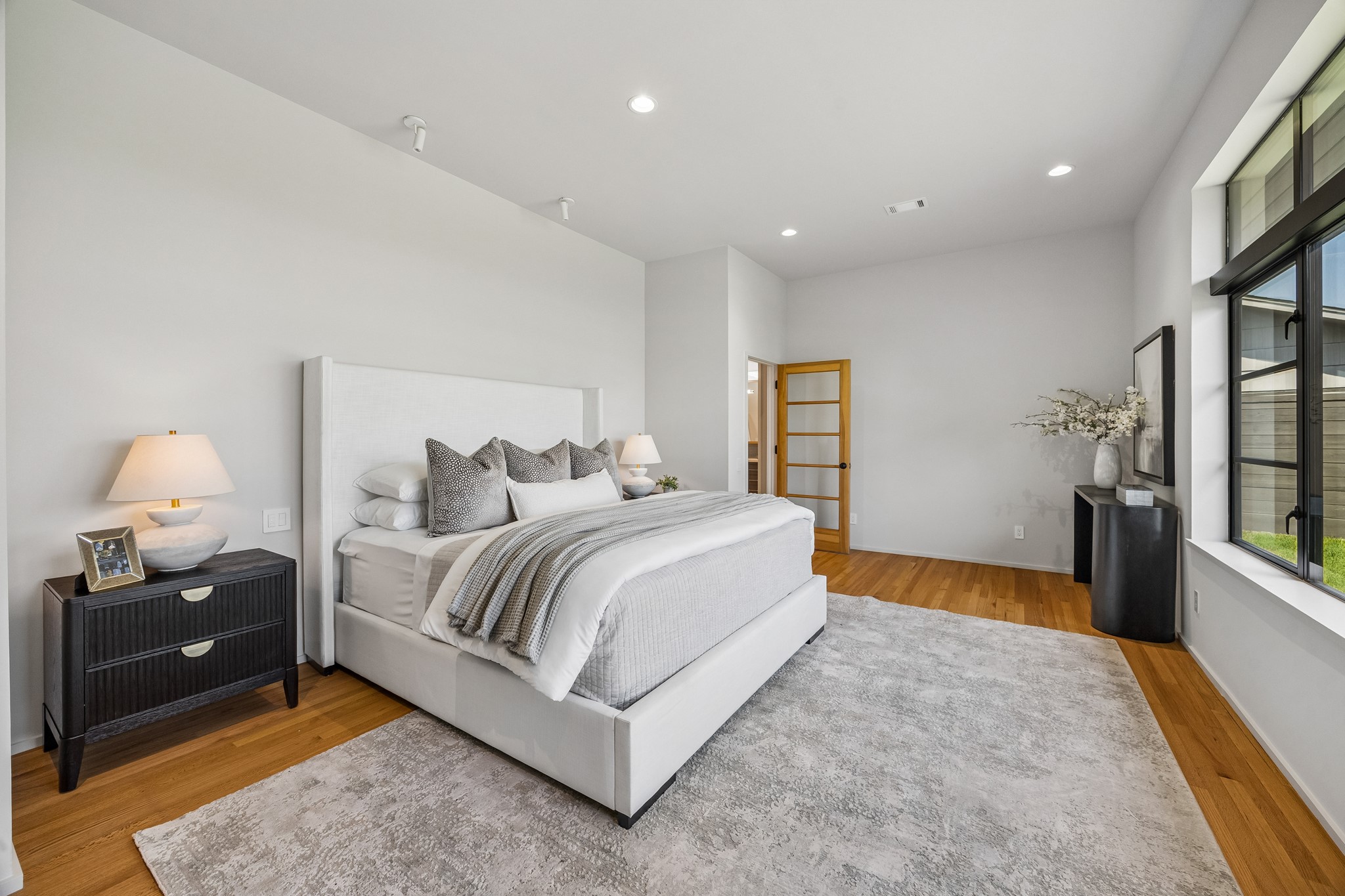 902 Worthshire Street, Houston, TX 77008