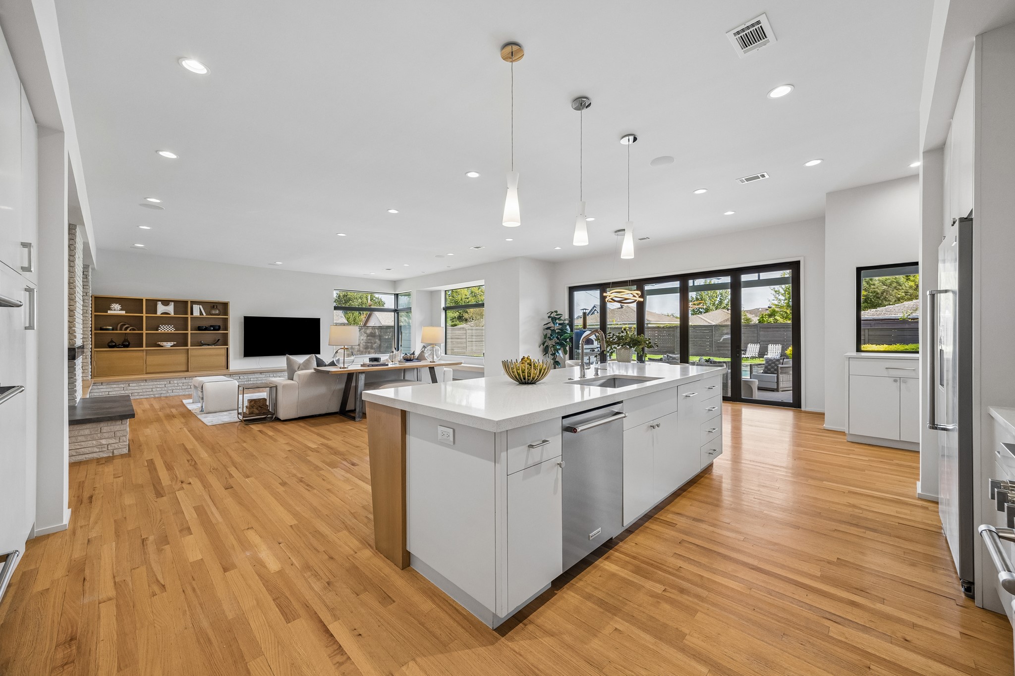 902 Worthshire Street, Houston, TX 77008