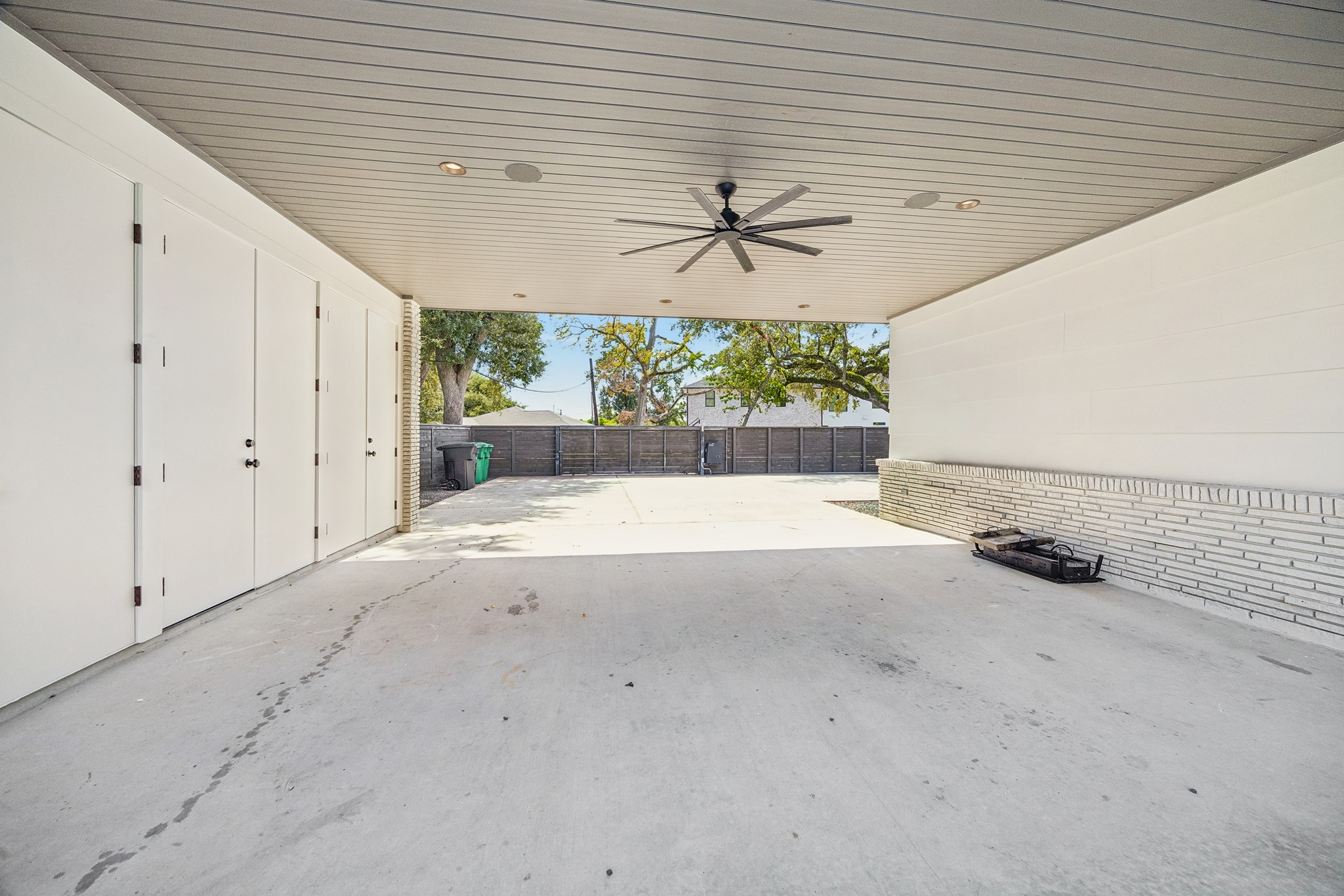 902 Worthshire Street, Houston, TX 77008