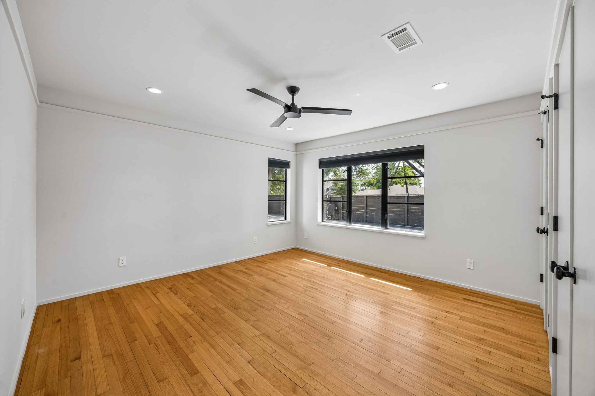 902 Worthshire Street, Houston, TX 77008
