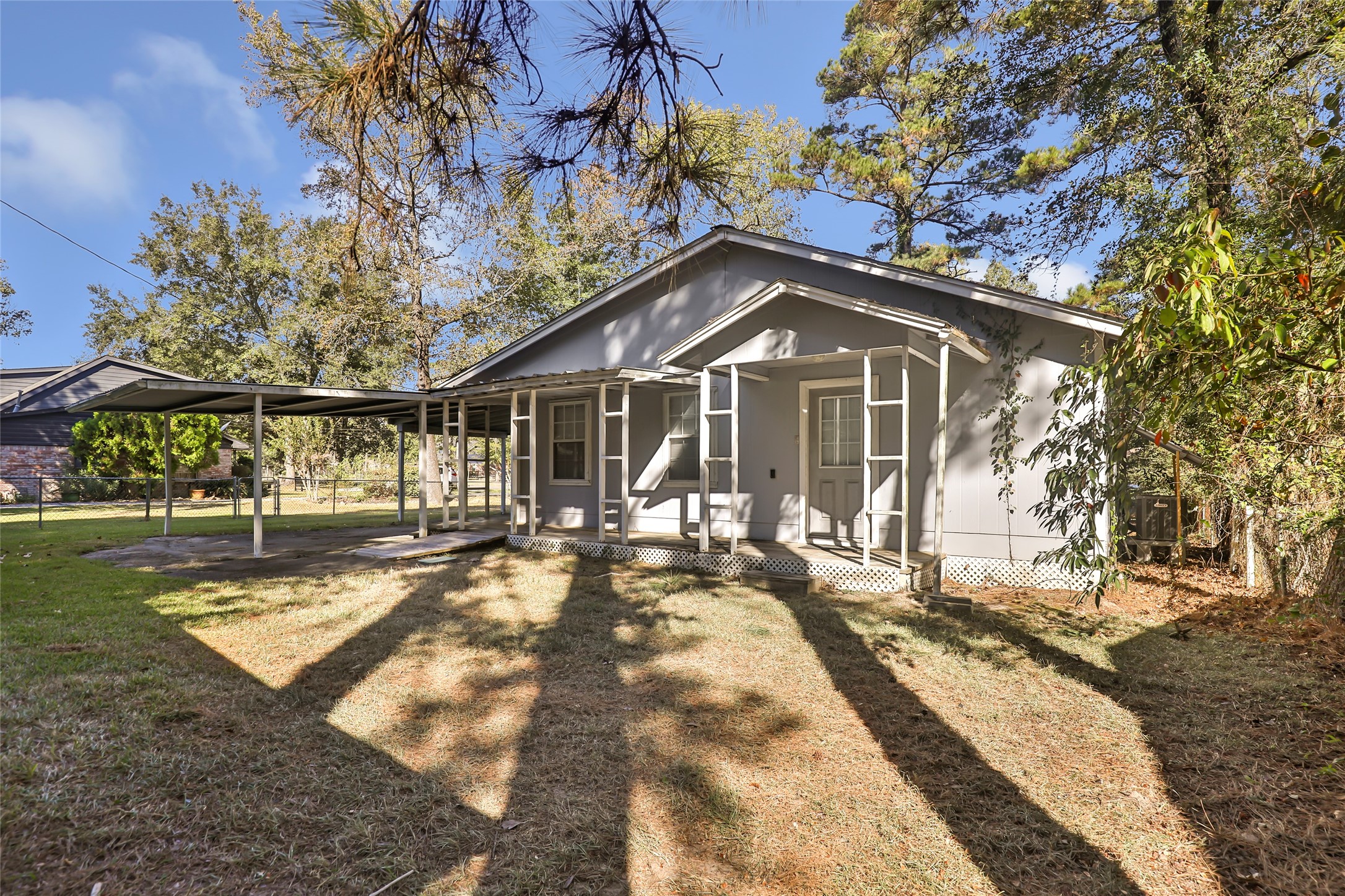 Recently replaced HVAC system with an approximate $15,000 investment, offering added comfort and peace of mind!