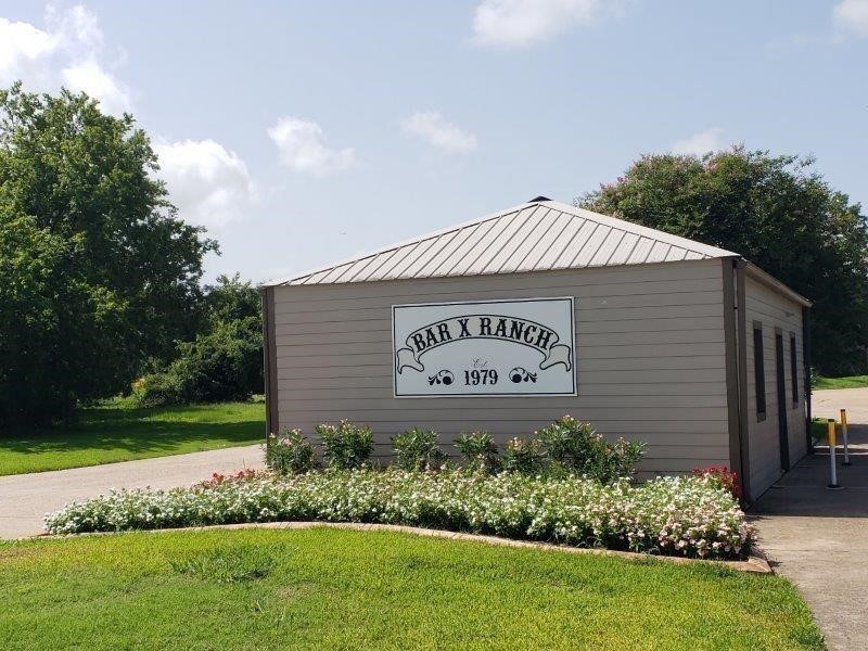 275 Horse Shoe Trail, Angleton, TX 77515