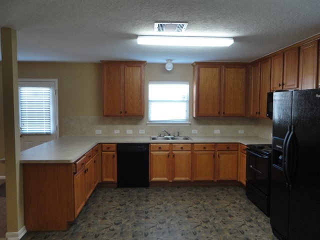 910 Cove Crest Trail, Fresno, TX 77545