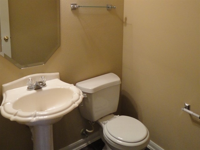 910 Cove Crest Trail, Fresno, TX 77545