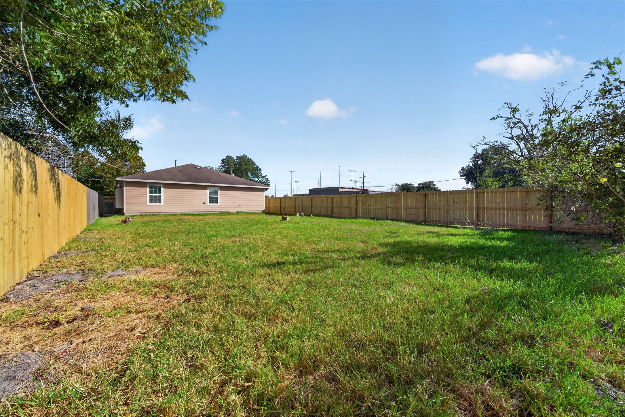 6909 Carver Avenue, Texas City, TX 77591