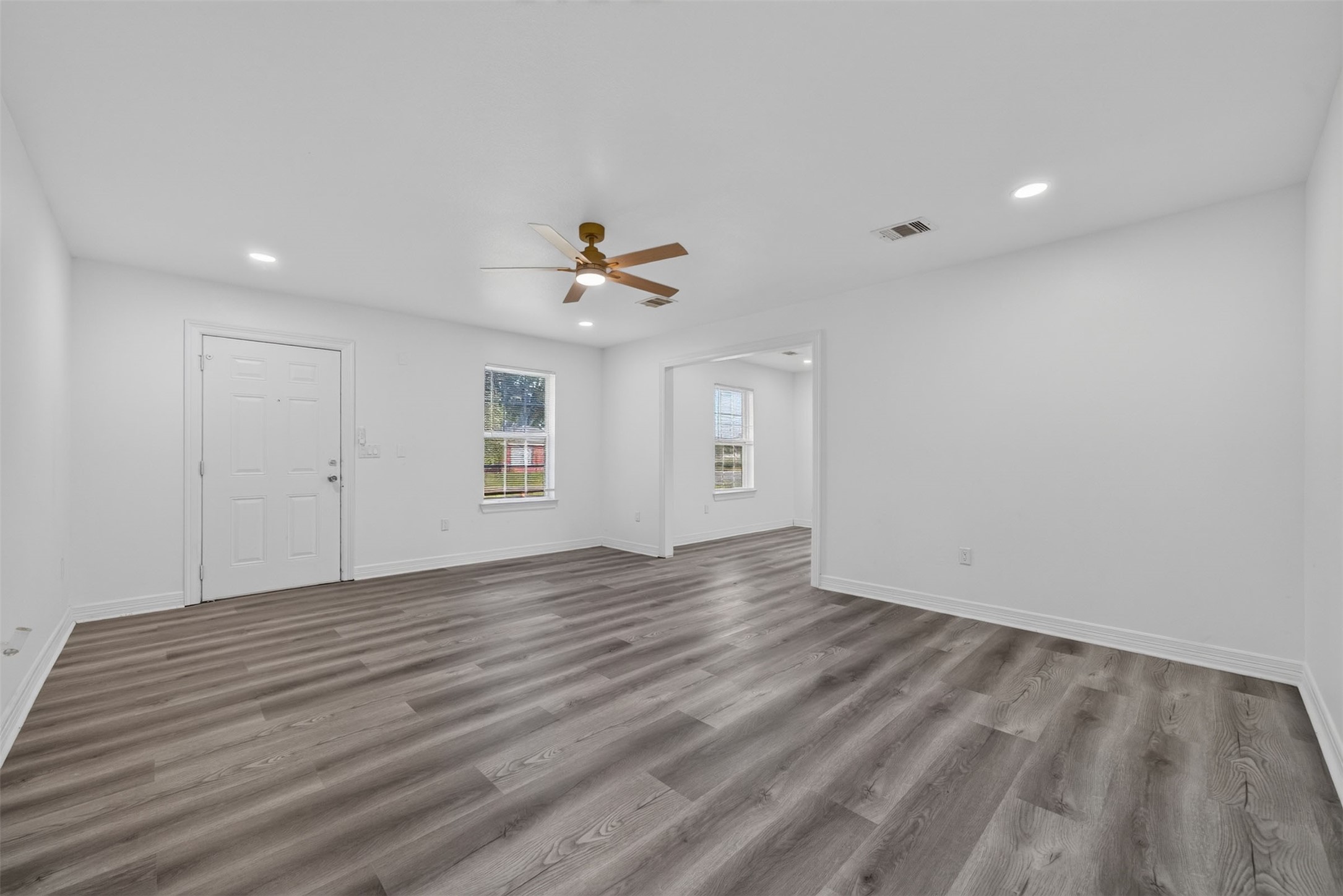 6909 Carver Avenue, Texas City, TX 77591