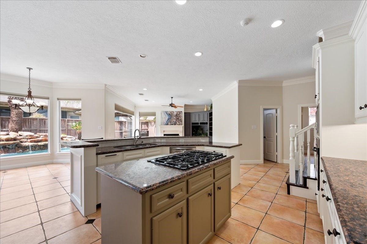7118 Sedona Hills, Houston, TX 77069