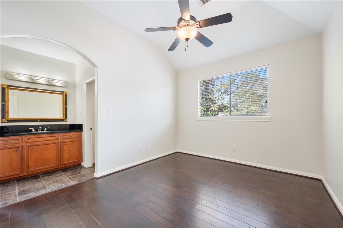 7118 Sedona Hills, Houston, TX 77069