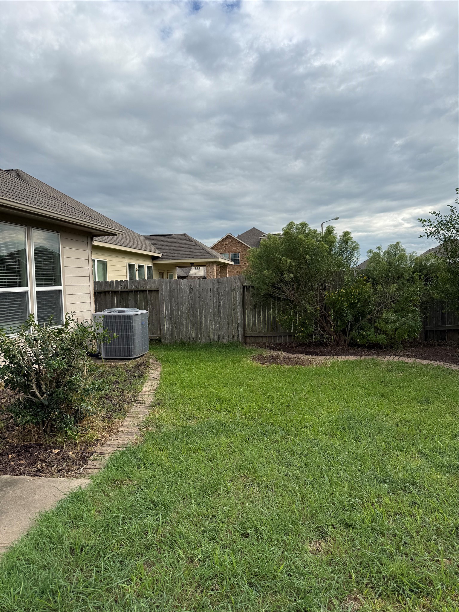 220 Brookwood Park Lane, League City, TX 77539