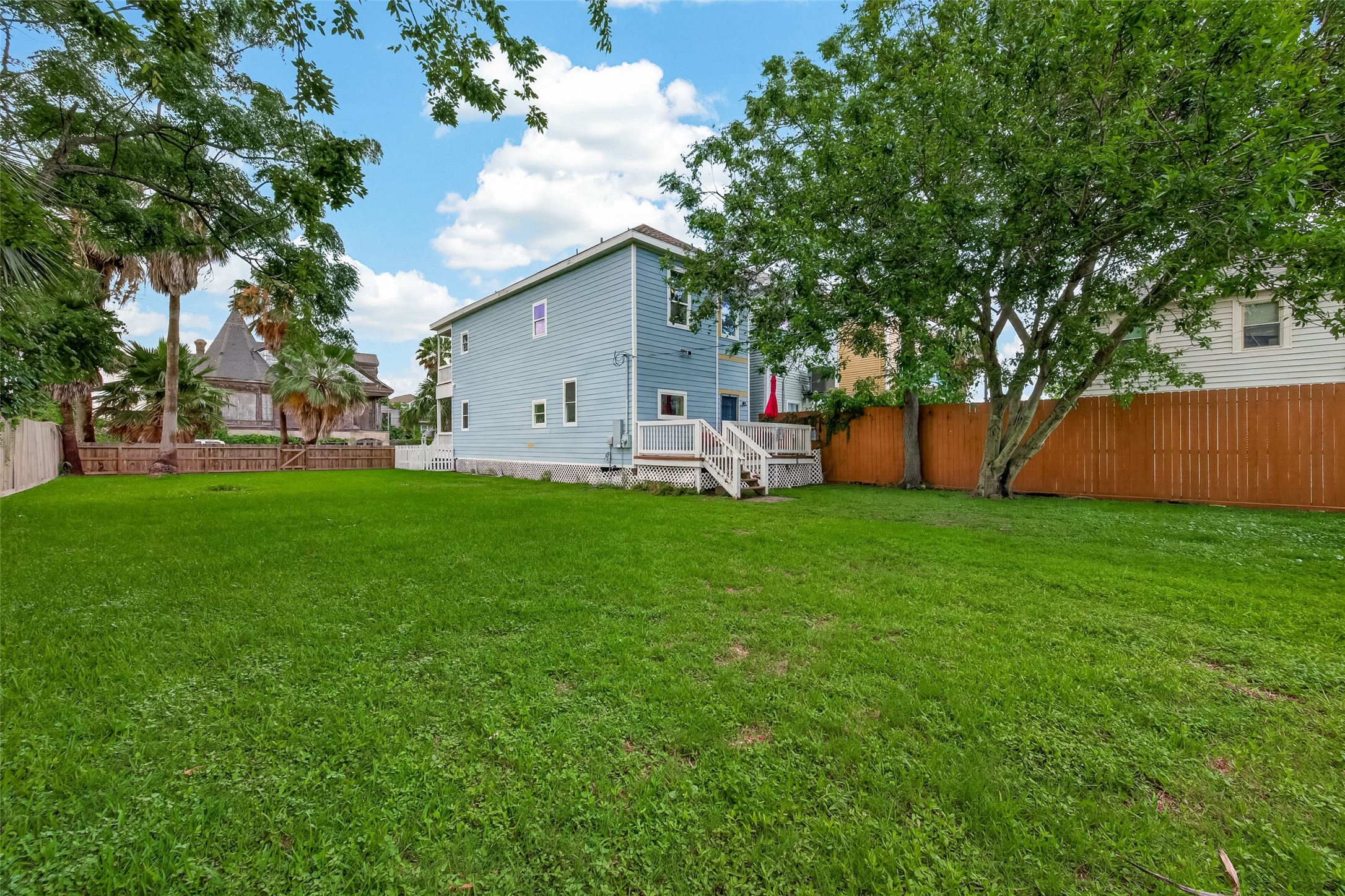 2815 Ball Street, Galveston, TX 77550