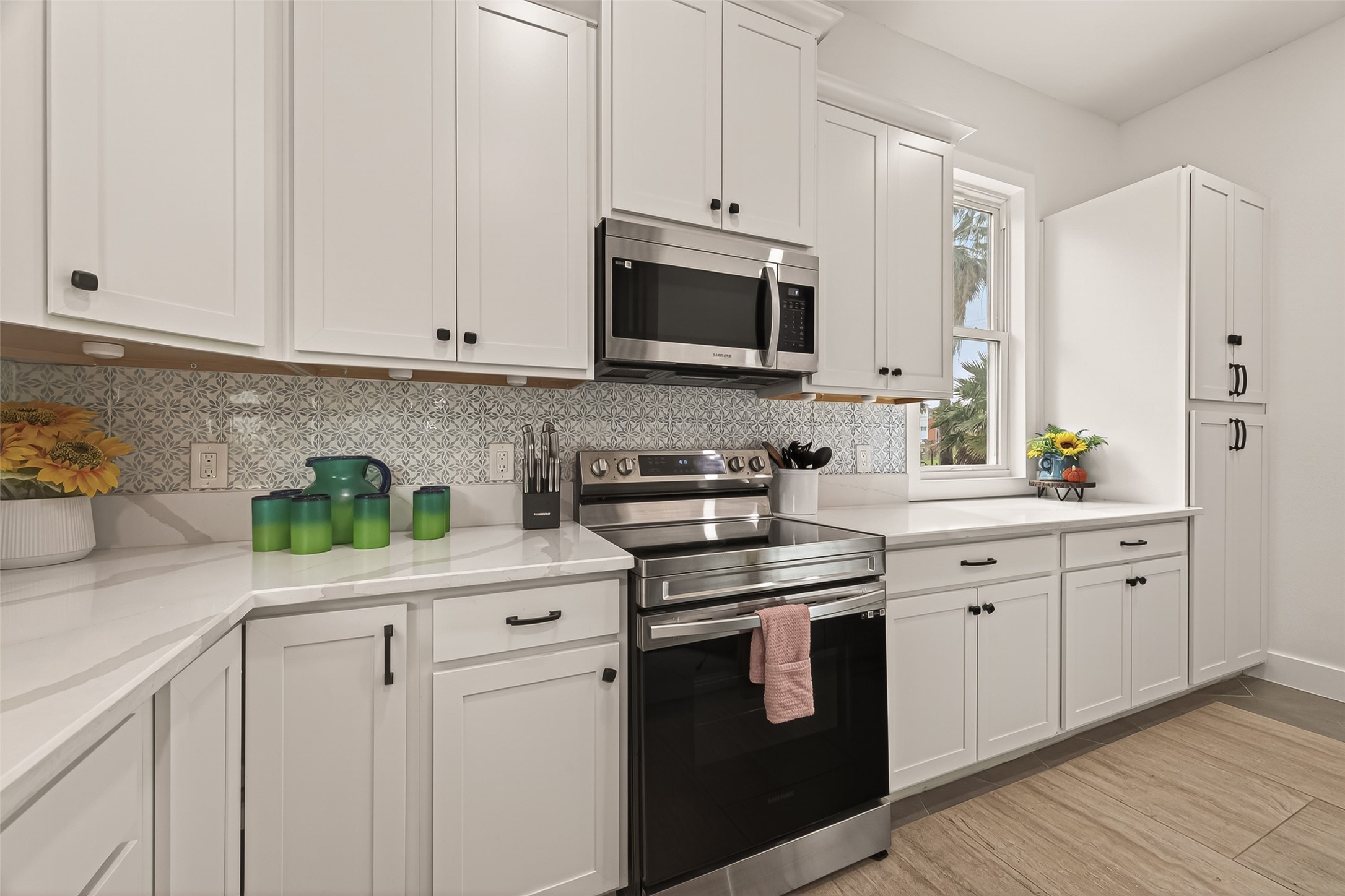 2815 Ball Street, Galveston, TX 77550 2815 Ball Street, Galveston, TX 77550