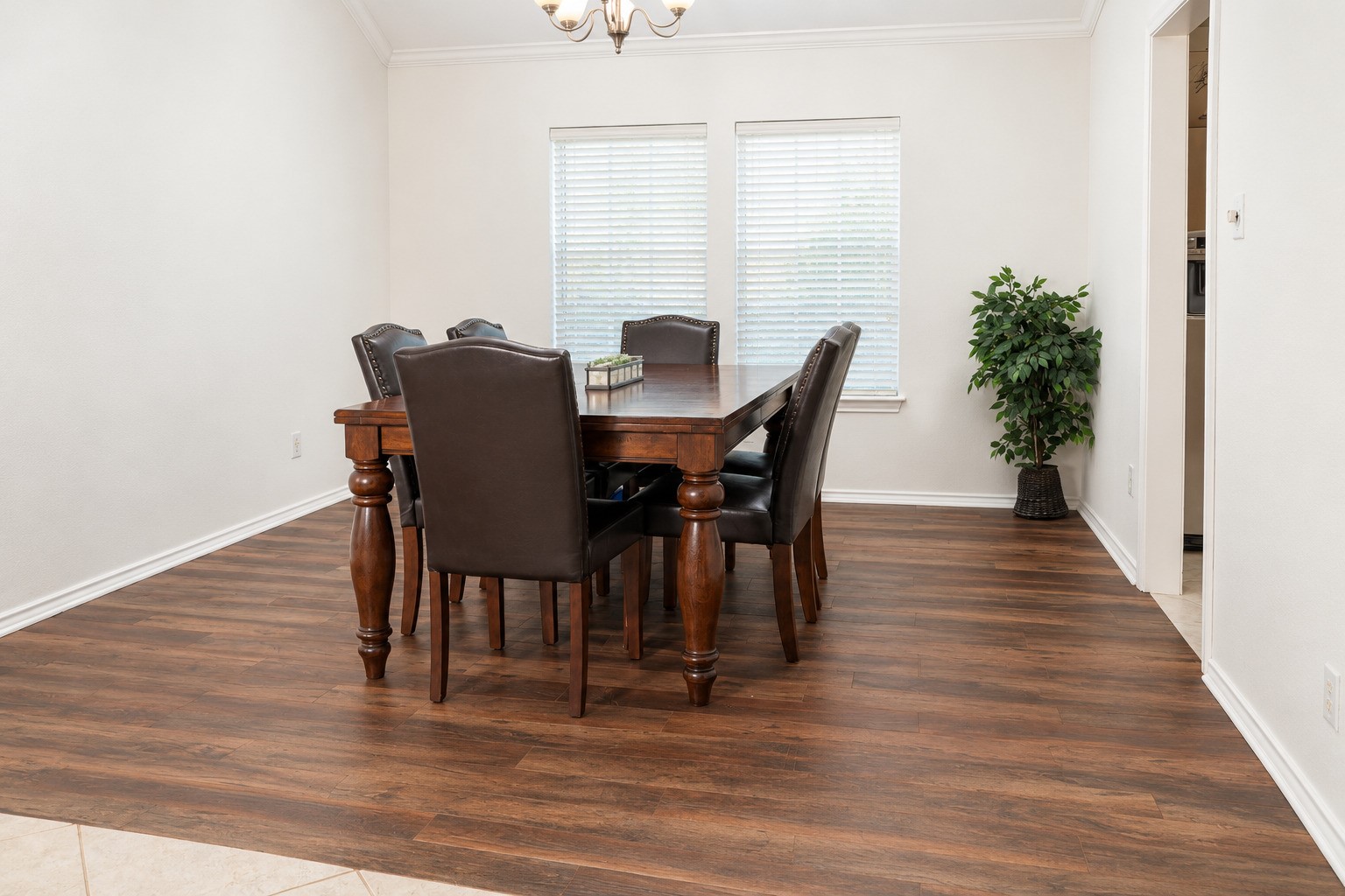 Dining room.