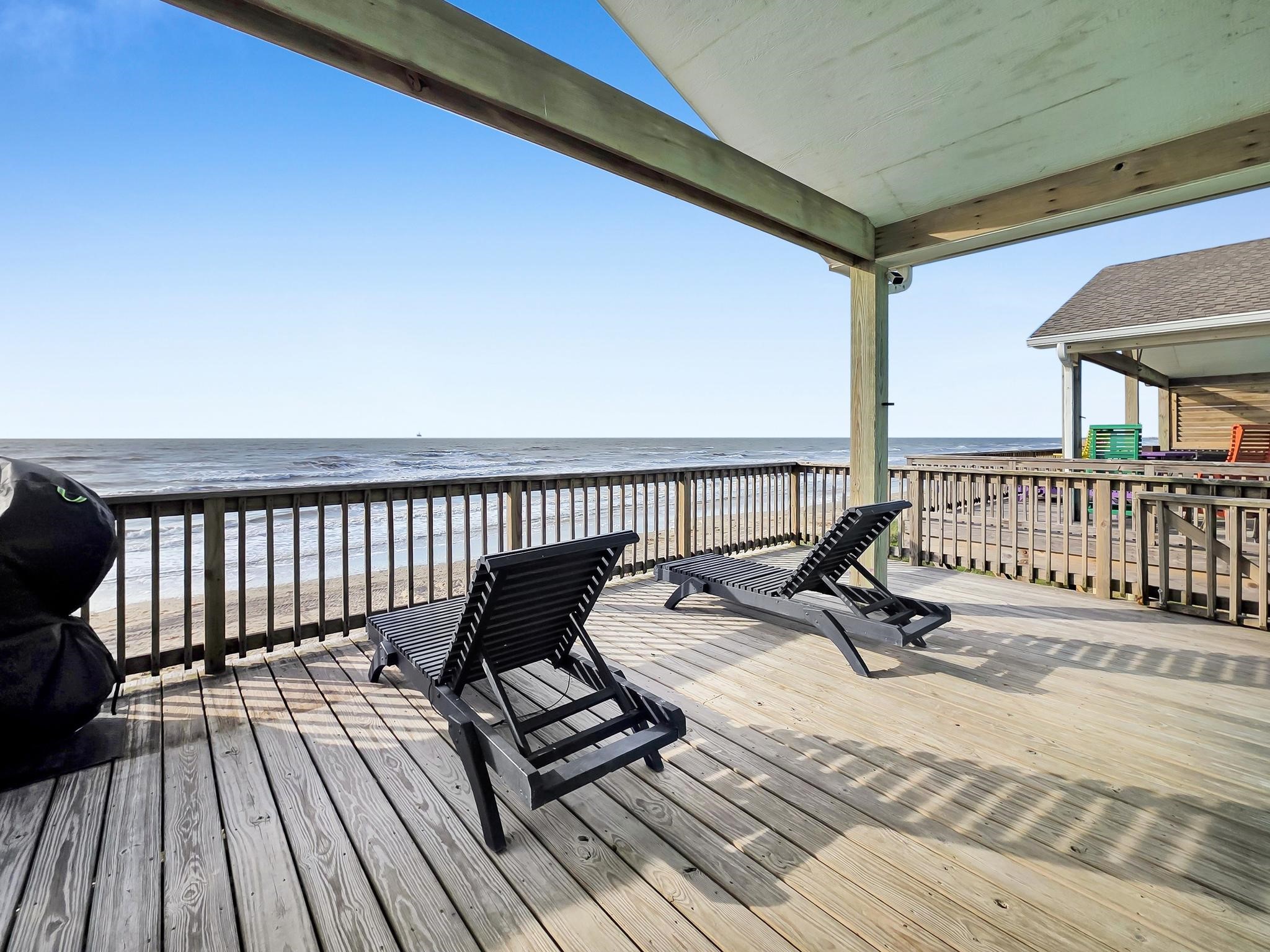 2482 Highway 87, Gilchrist, TX 77617