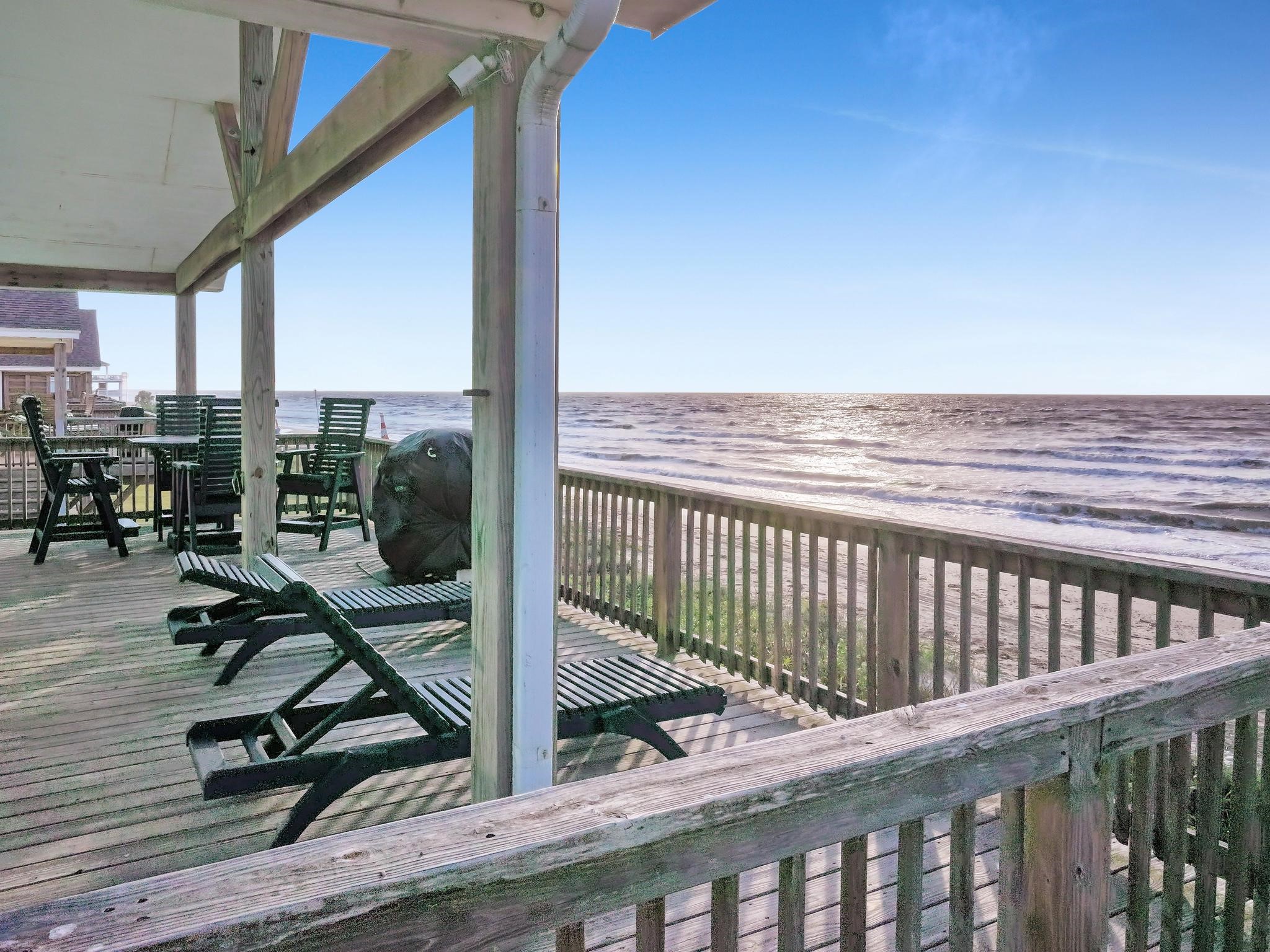 2482 Highway 87, Gilchrist, TX 77617