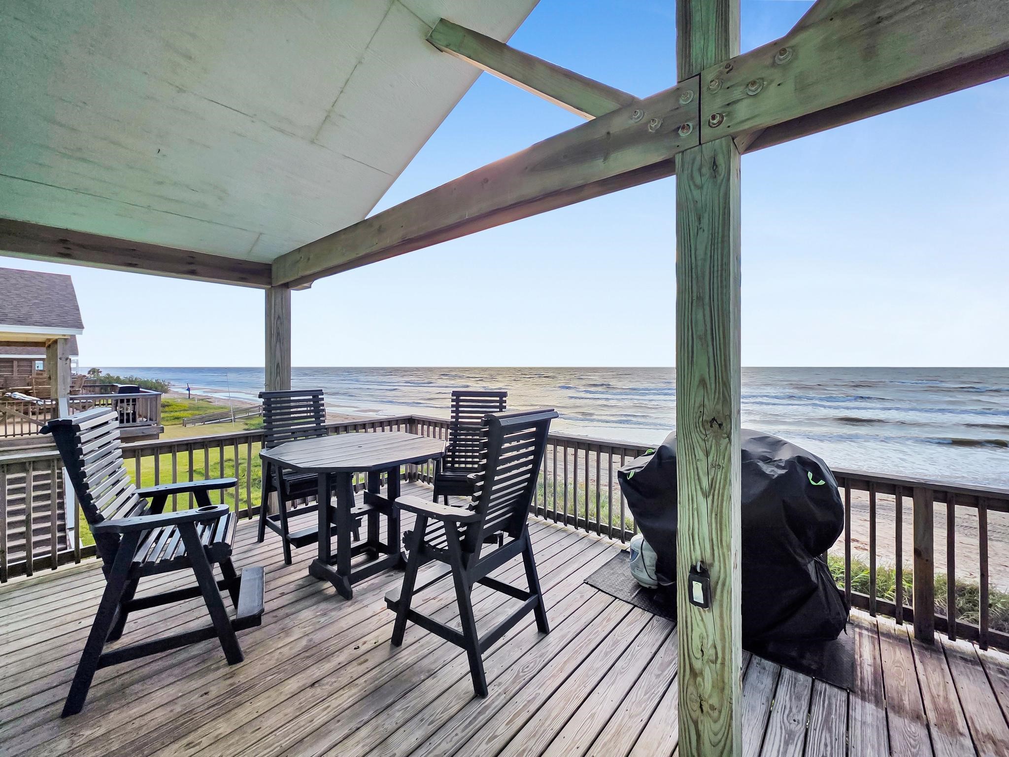 2482 Highway 87, Gilchrist, TX 77617