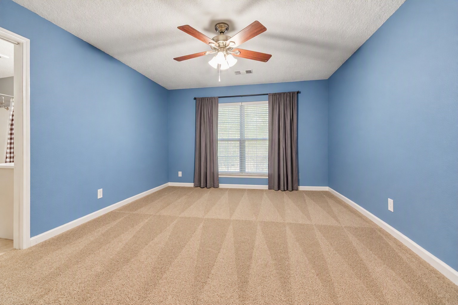 Virtually removed furniture.