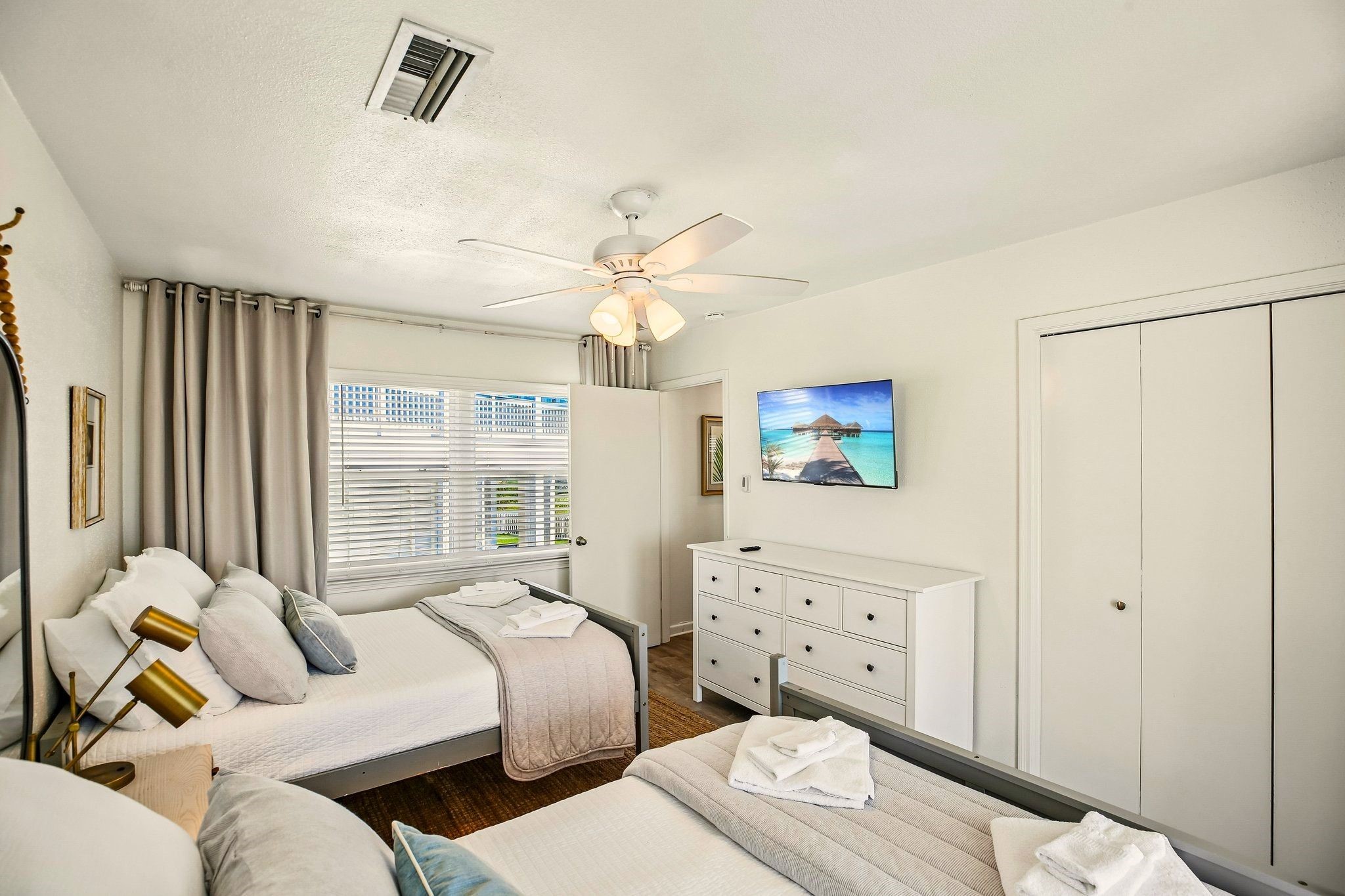 4230 Pirates Drive, Galveston, TX 77554