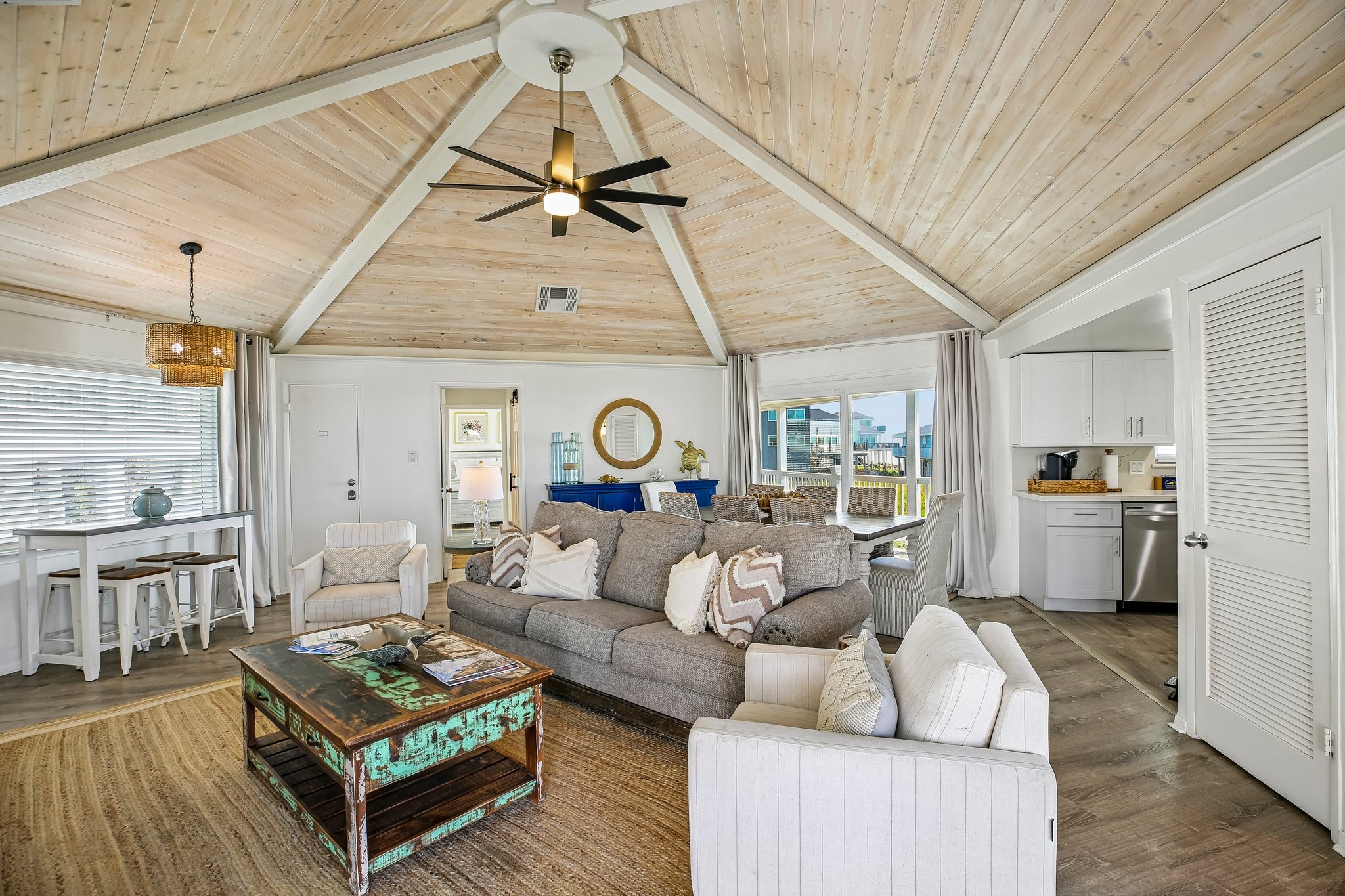 4230 Pirates Drive, Galveston, TX 77554