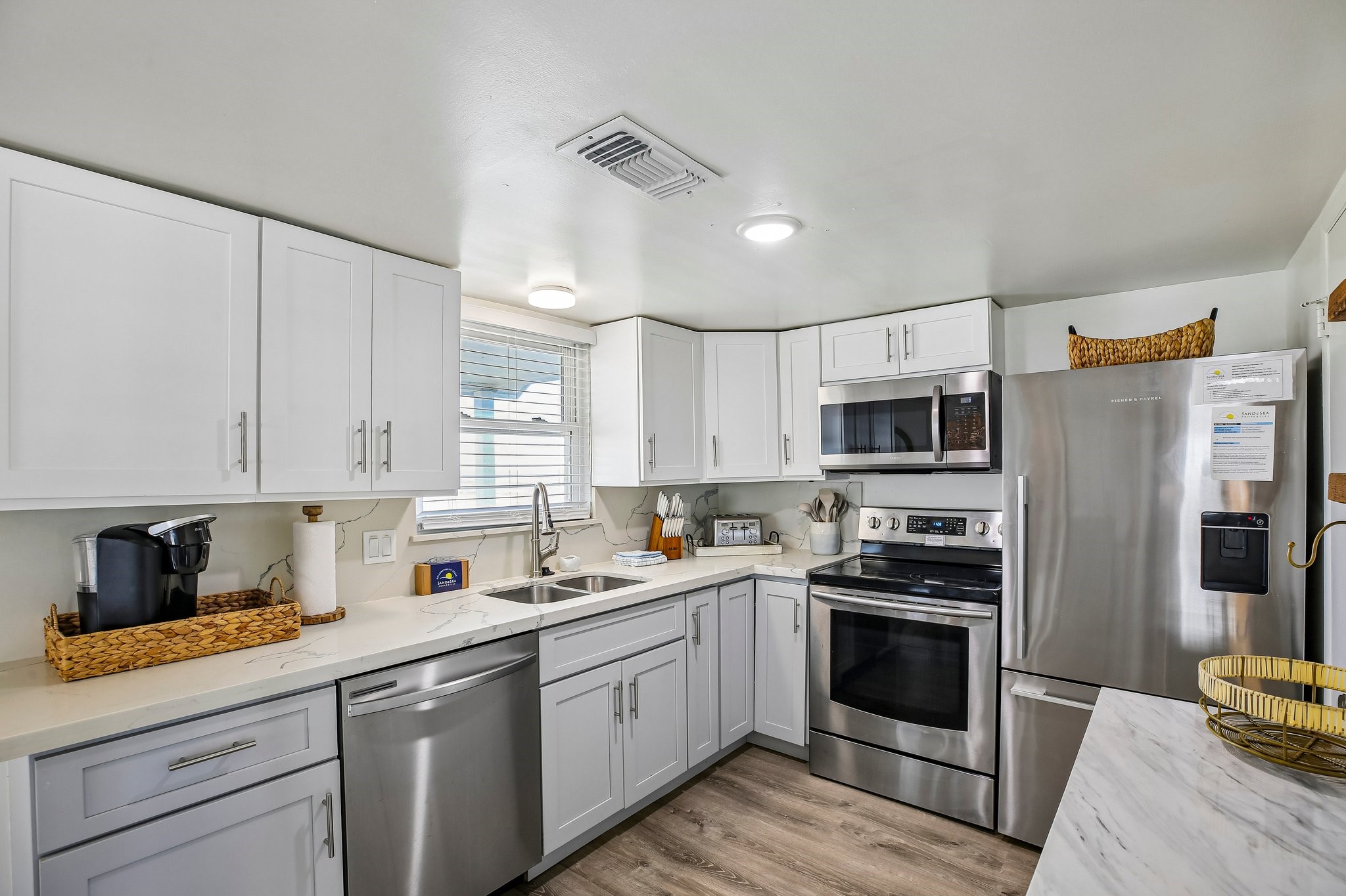 4230 Pirates Drive, Galveston, TX 77554