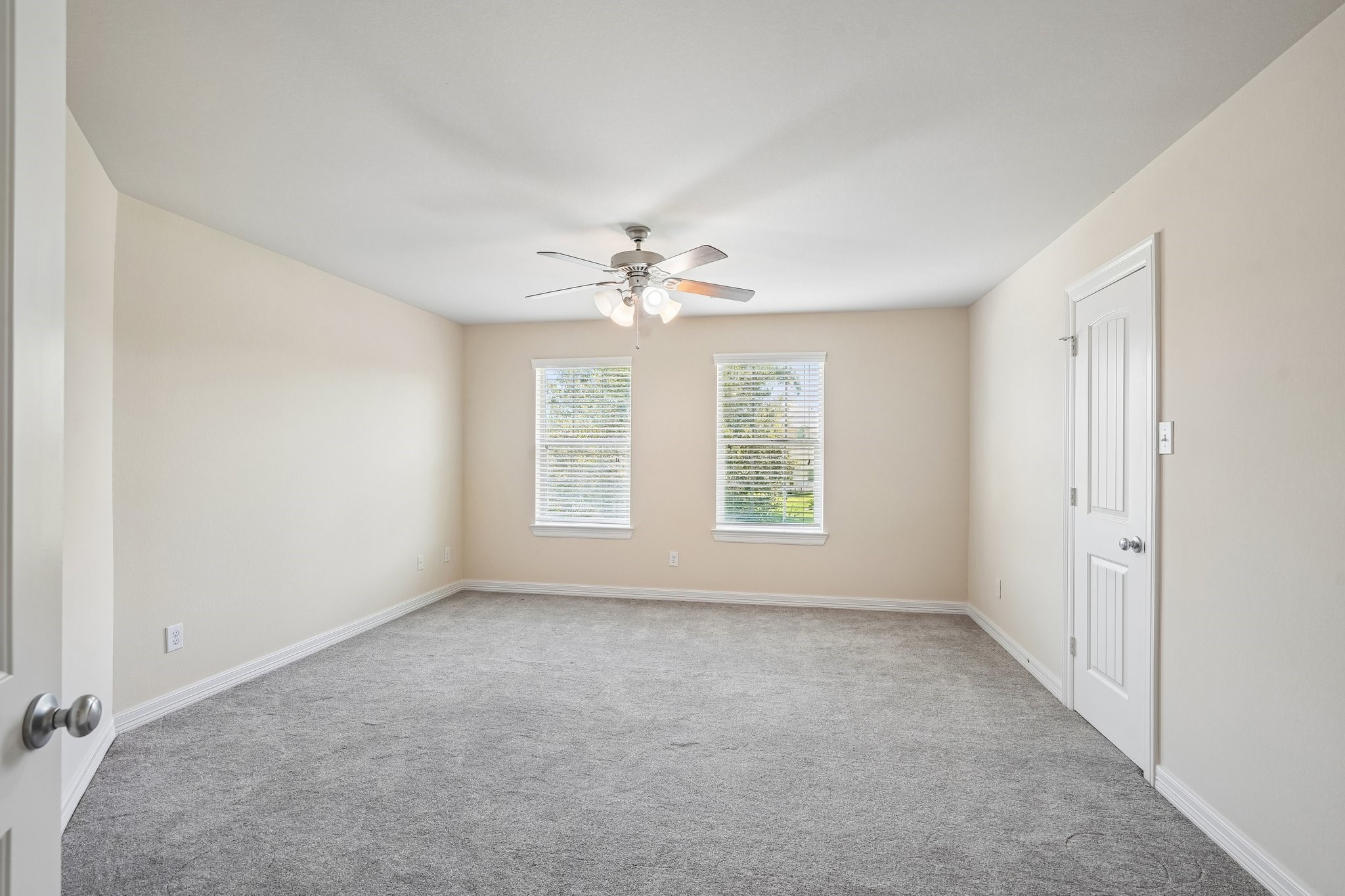 405 Old Orchard Drive, Dickinson, TX 77539